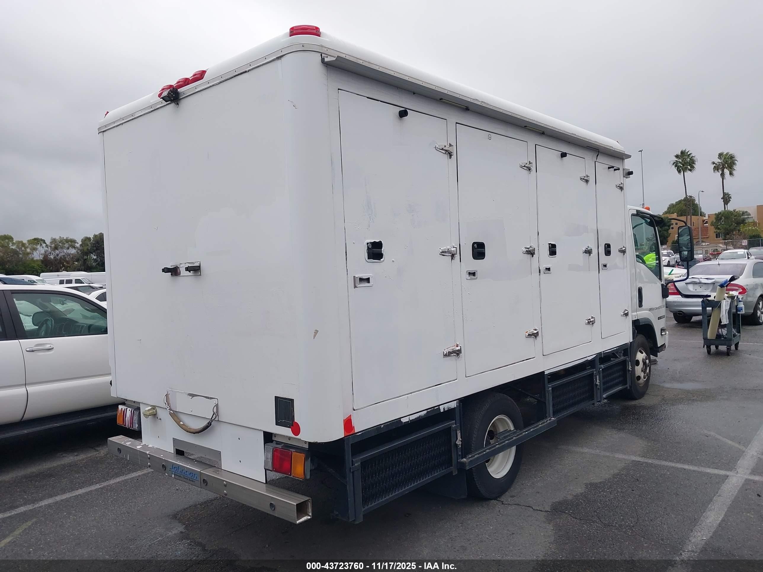 2017 Isuzu Npr VIN 54DB4W1B7HS804808 IAAI salvage auction — Normal Wear, Clear (New Mexico), sold $10,100 on 2026-06-18 (photo 4)