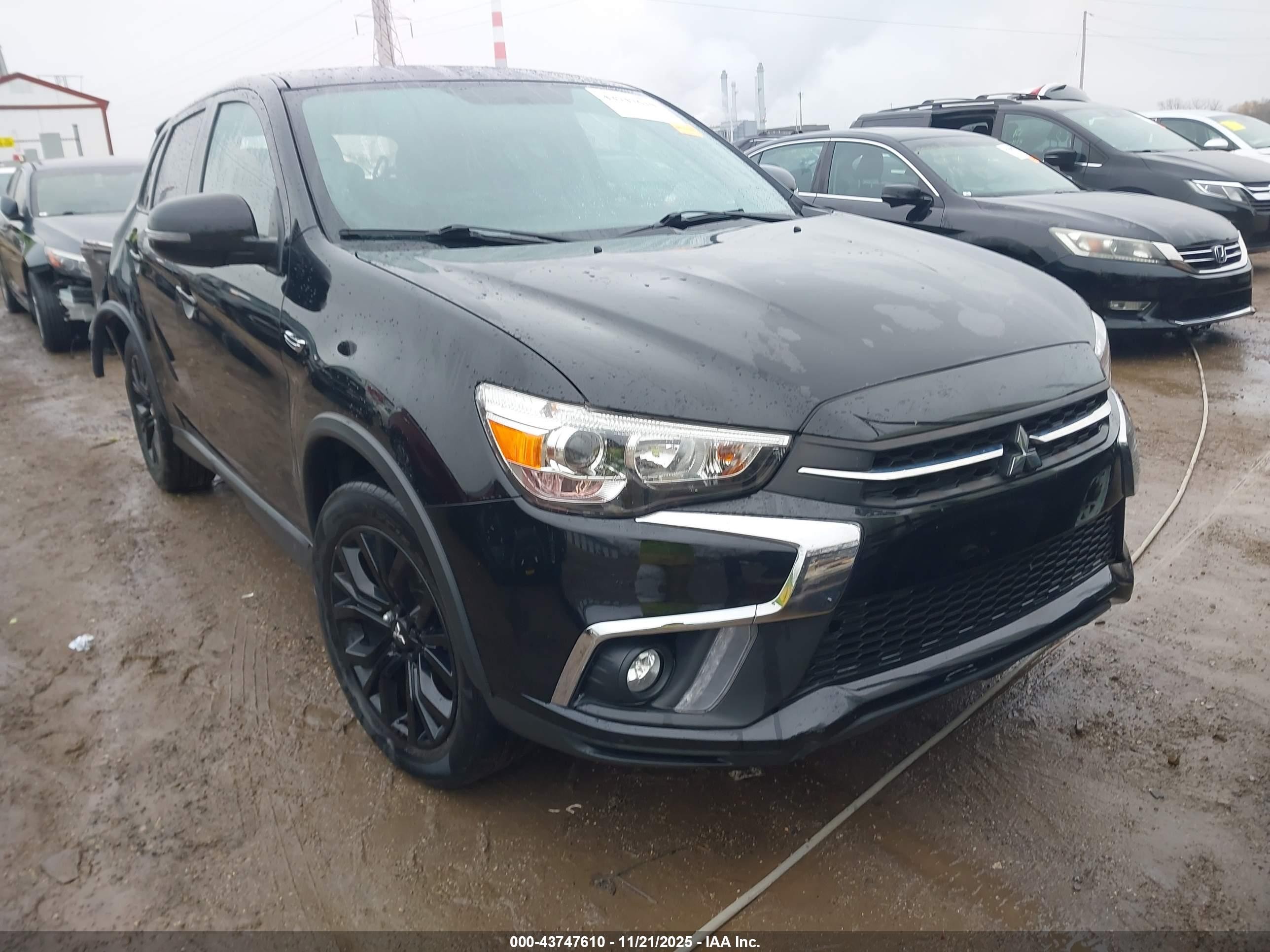 2018 Mitsubishi Outlander VIN JA4AR3AU6JU009819 IAAI salvage auction — Front & Rear, Wait Title, sold $2,800 on 2026-09-20 (photo 1)