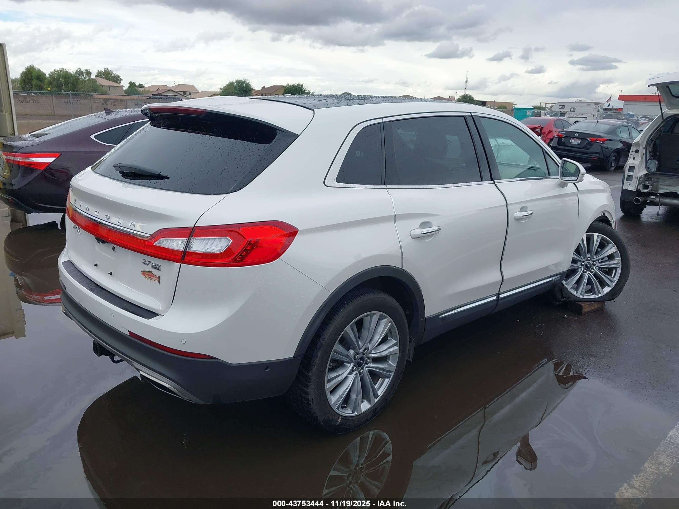 2016 Lincoln Mkx VIN 2LMTJ8LP3GBL22268 IAAI salvage auction — Unknown, Salvage (Arizona), sold $2,750 on 2026-09-10 (photo 4)