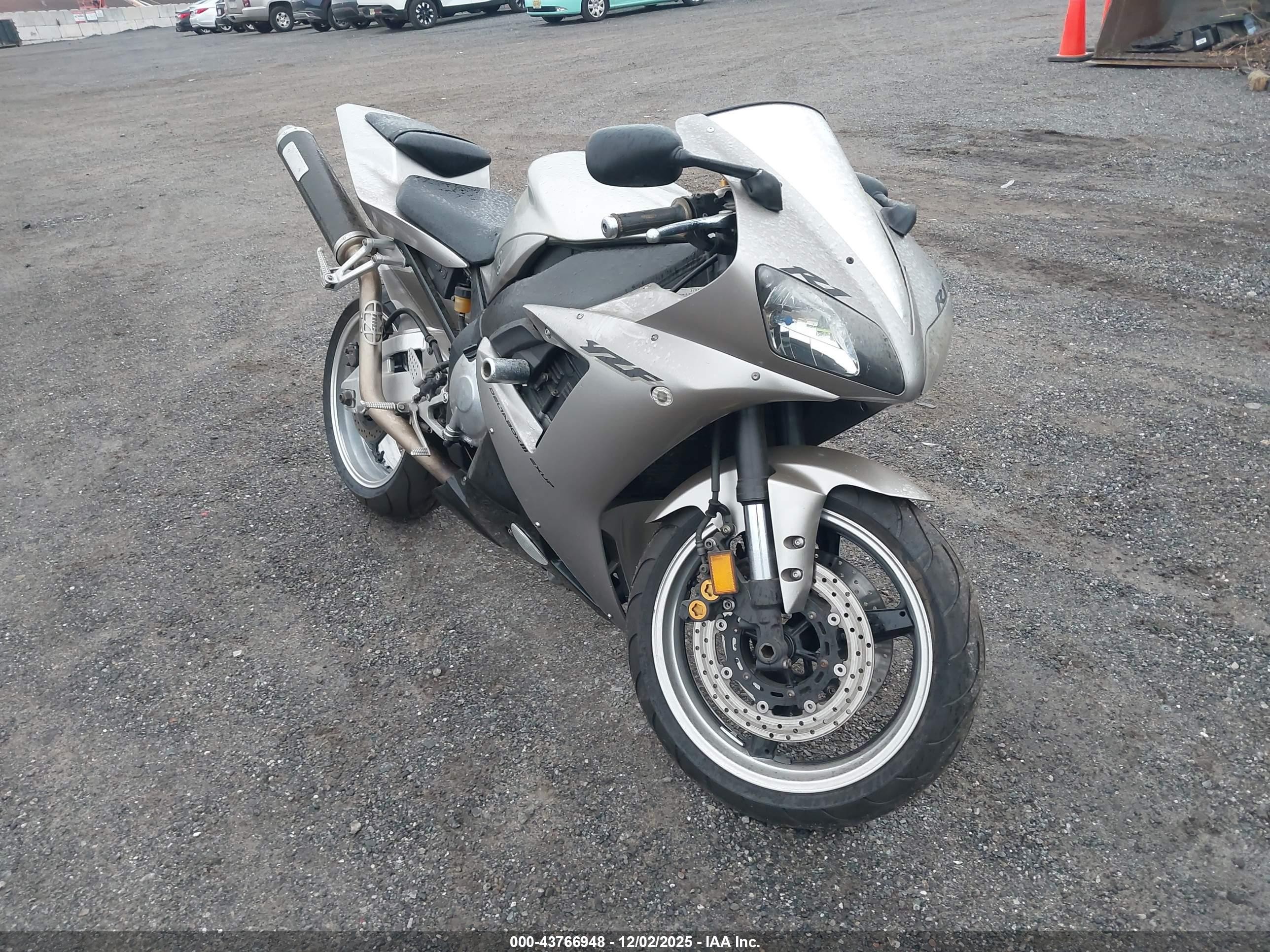 2002 Yamaha YZFR1 VIN JYARN10E52A005665 IAAI salvage auction — Normal Wear, Clear (New York), sold $775 on 2025-12-09 (photo 1)