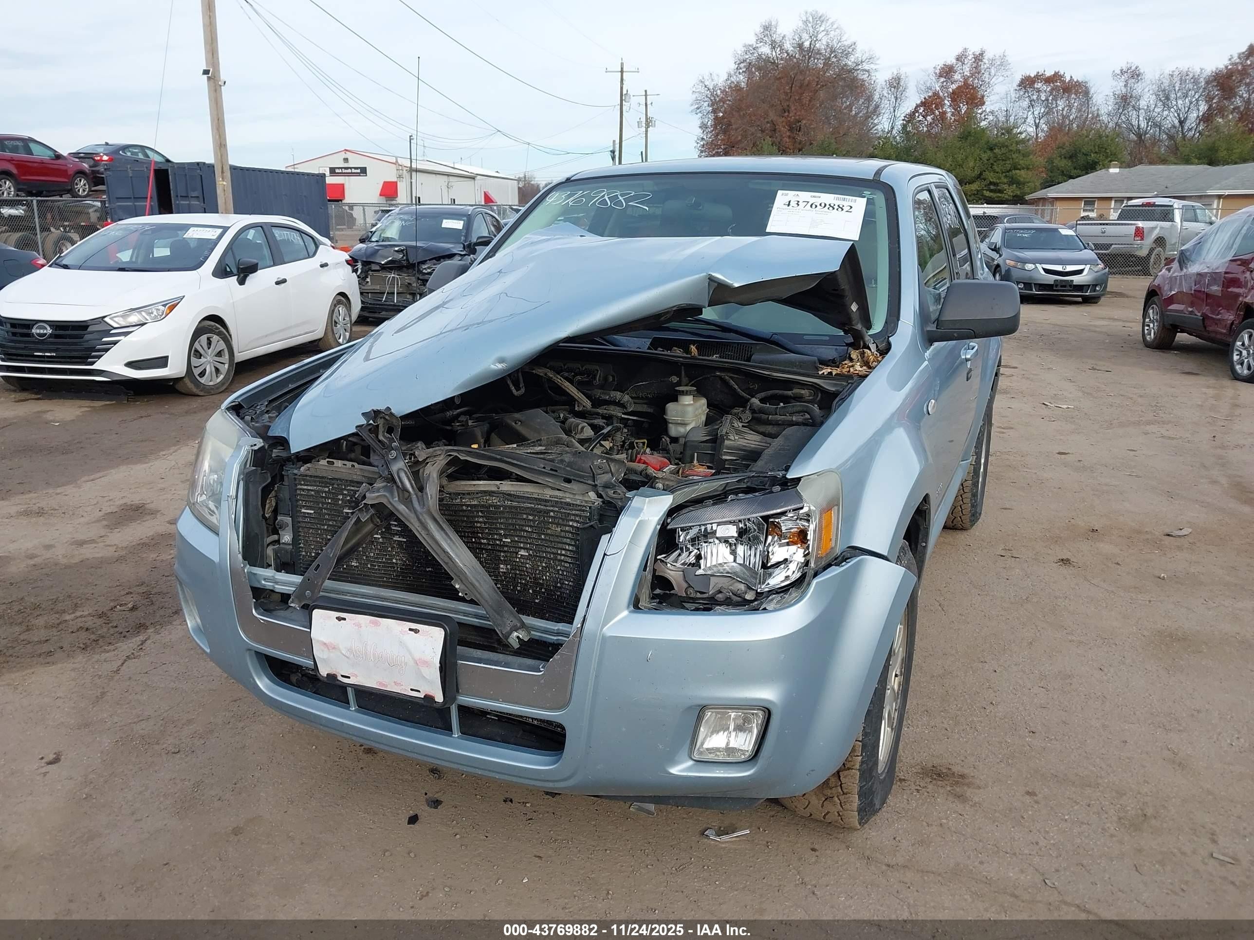 2008 Mercury Mariner VIN 4M2CU91158KJ49155 IAAI salvage auction — Front End, Clear (Indiana), sold $350 on 2025-12-30 (photo 6)