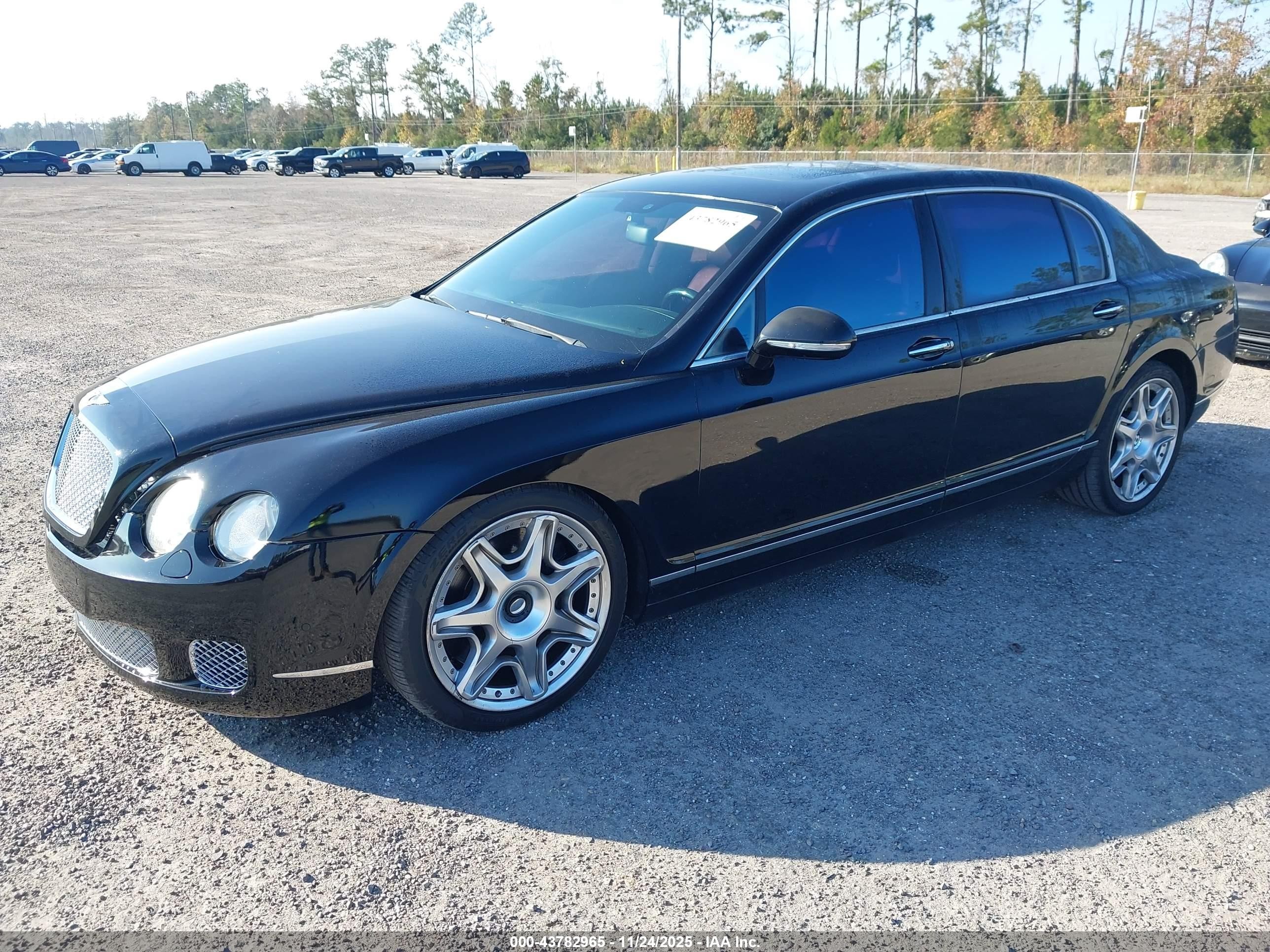 2010 Bentley Continental flying spur VIN SCBBR9ZAXAC063088 IAAI salvage auction — Rear End, Clear (Florida), sold $10,250 on 2025-12-02 (photo 2)