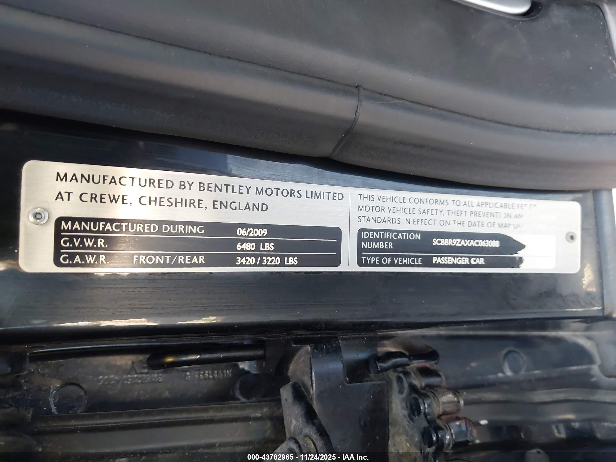 2010 Bentley Continental flying spur VIN SCBBR9ZAXAC063088 IAAI salvage auction — Rear End, Clear (Florida), sold $10,250 on 2025-12-02 (photo 9)