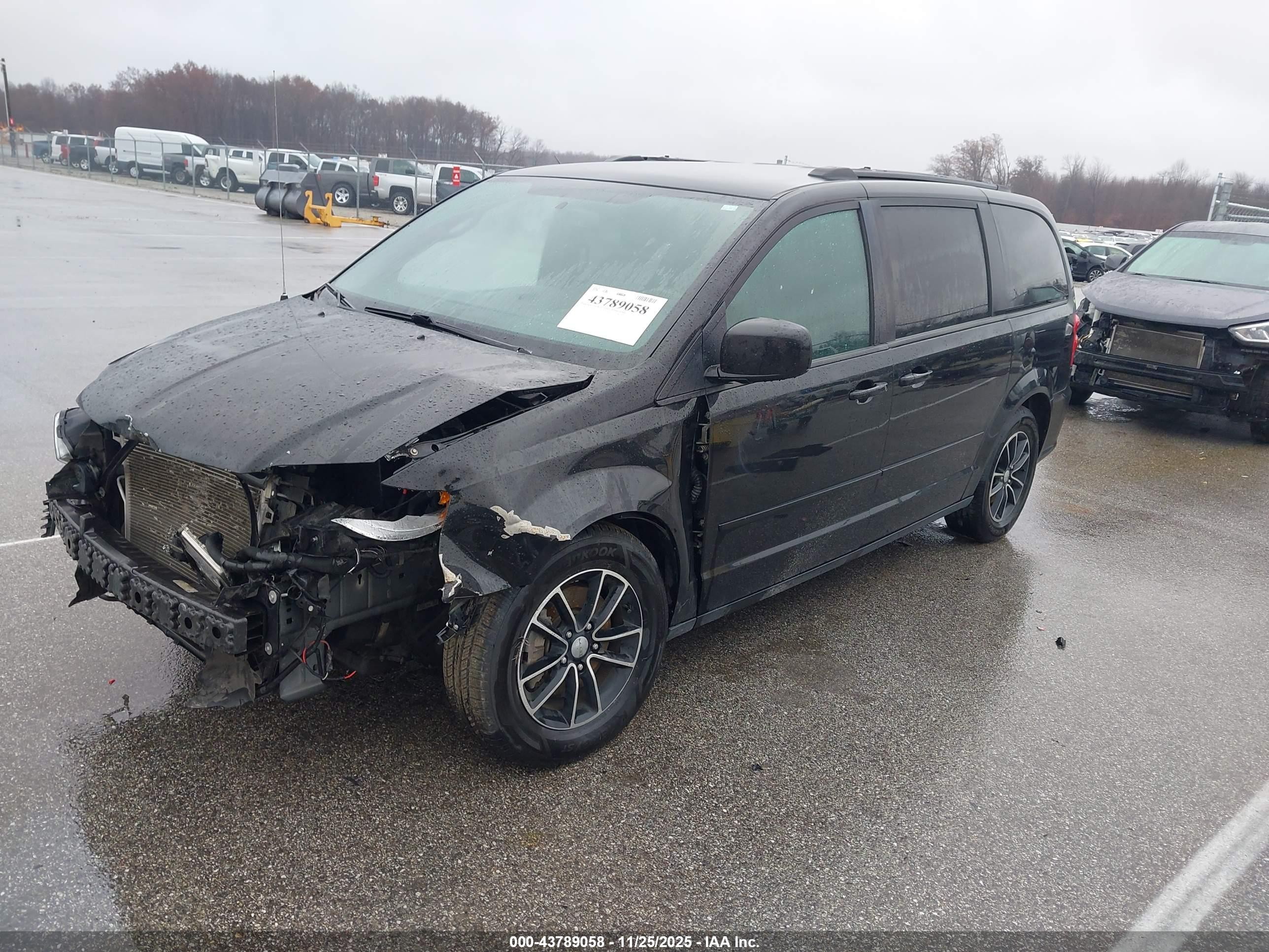 2017 Dodge Caravan VIN 2C4RDGEG7HR674738 IAAI salvage auction — Front End, Salvage (Indiana), sold $375 on 2026-09-03 (photo 2)