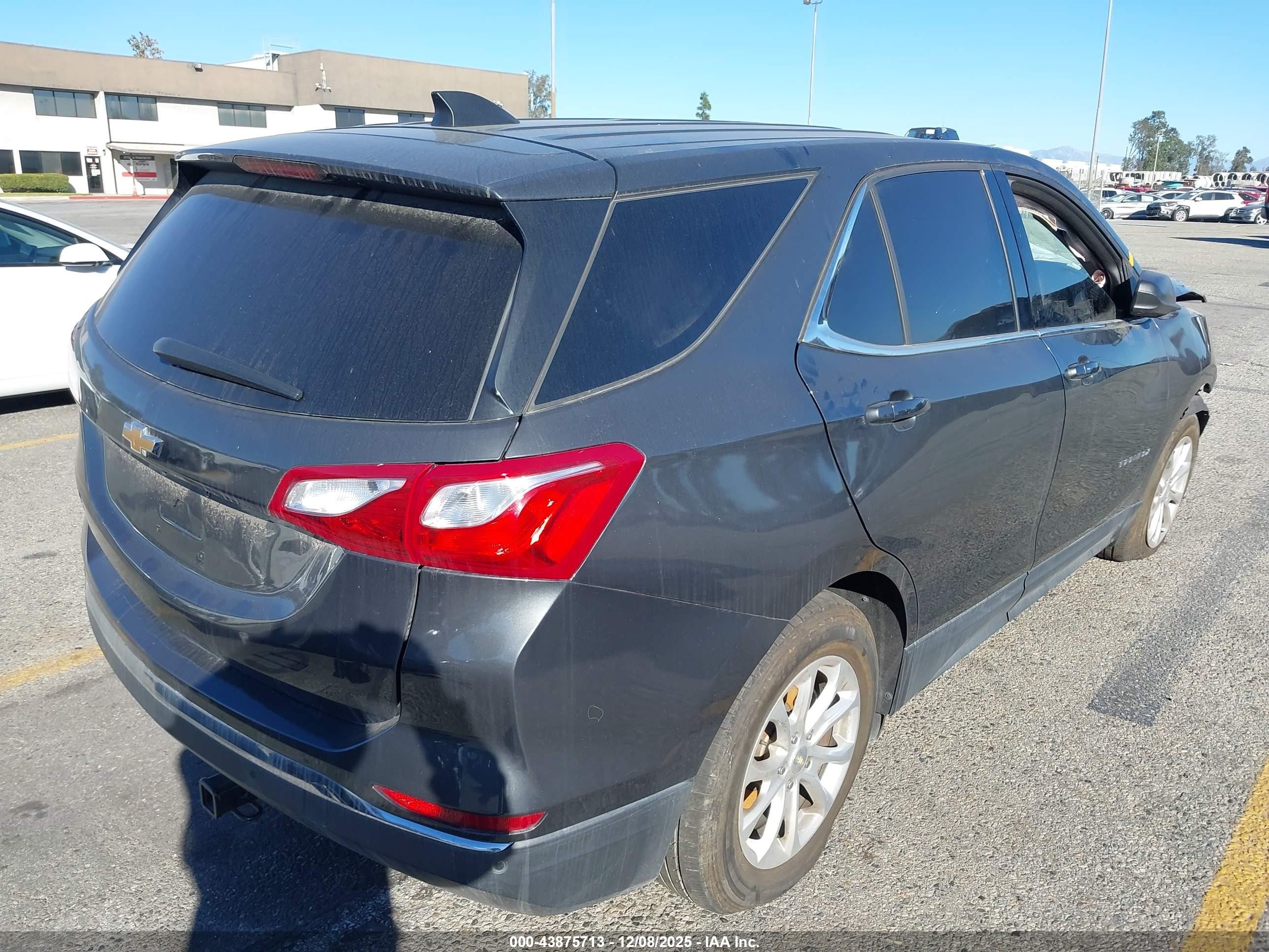 2020 Chevrolet Equinox VIN 2GNAXJEV4L6170925 IAAI salvage auction — Front End, Salvage (California), sold $925 on 2026-07-07 (photo 4)