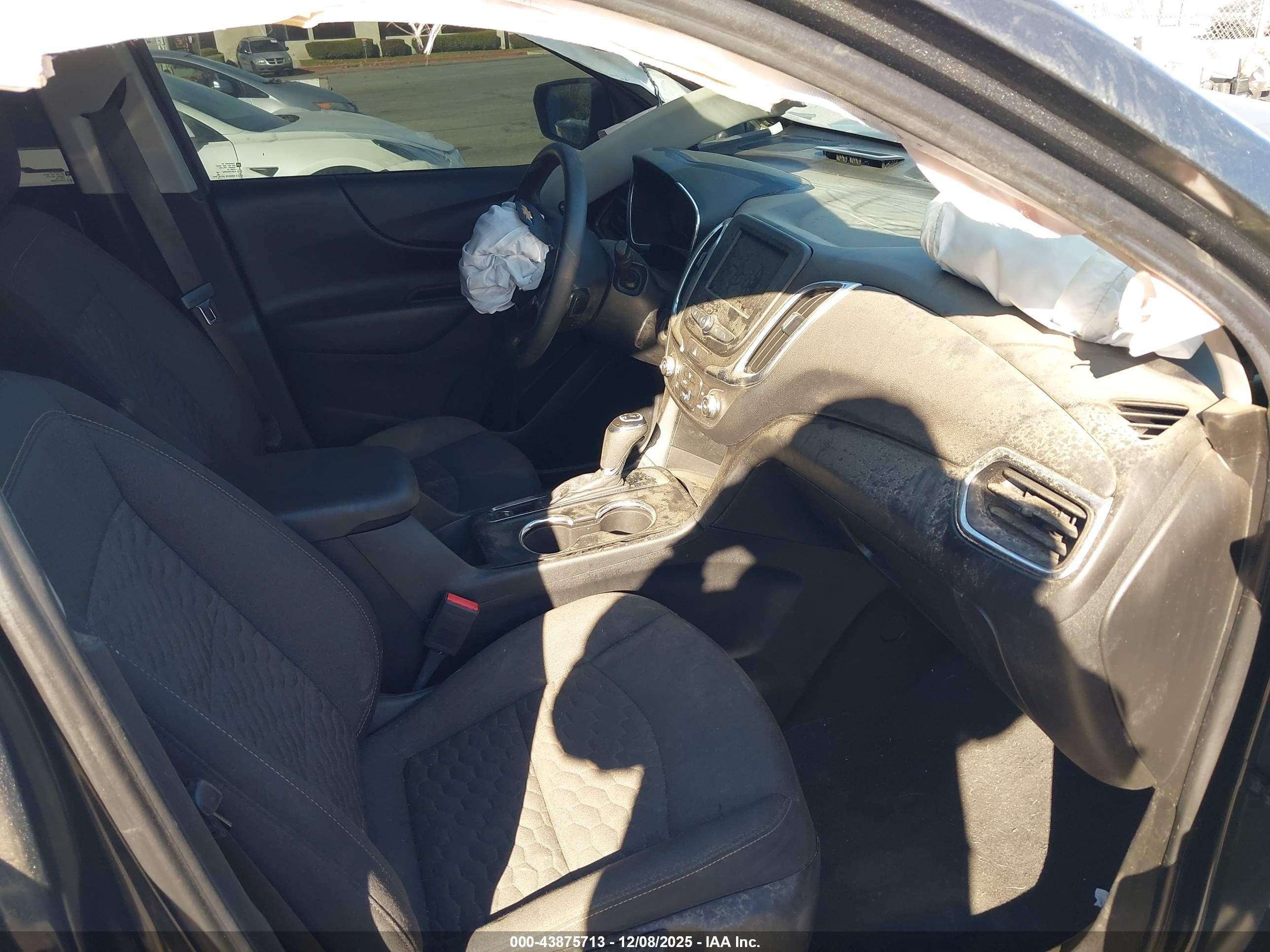 2020 Chevrolet Equinox VIN 2GNAXJEV4L6170925 IAAI salvage auction — Front End, Salvage (California), sold $925 on 2026-07-07 (photo 5)
