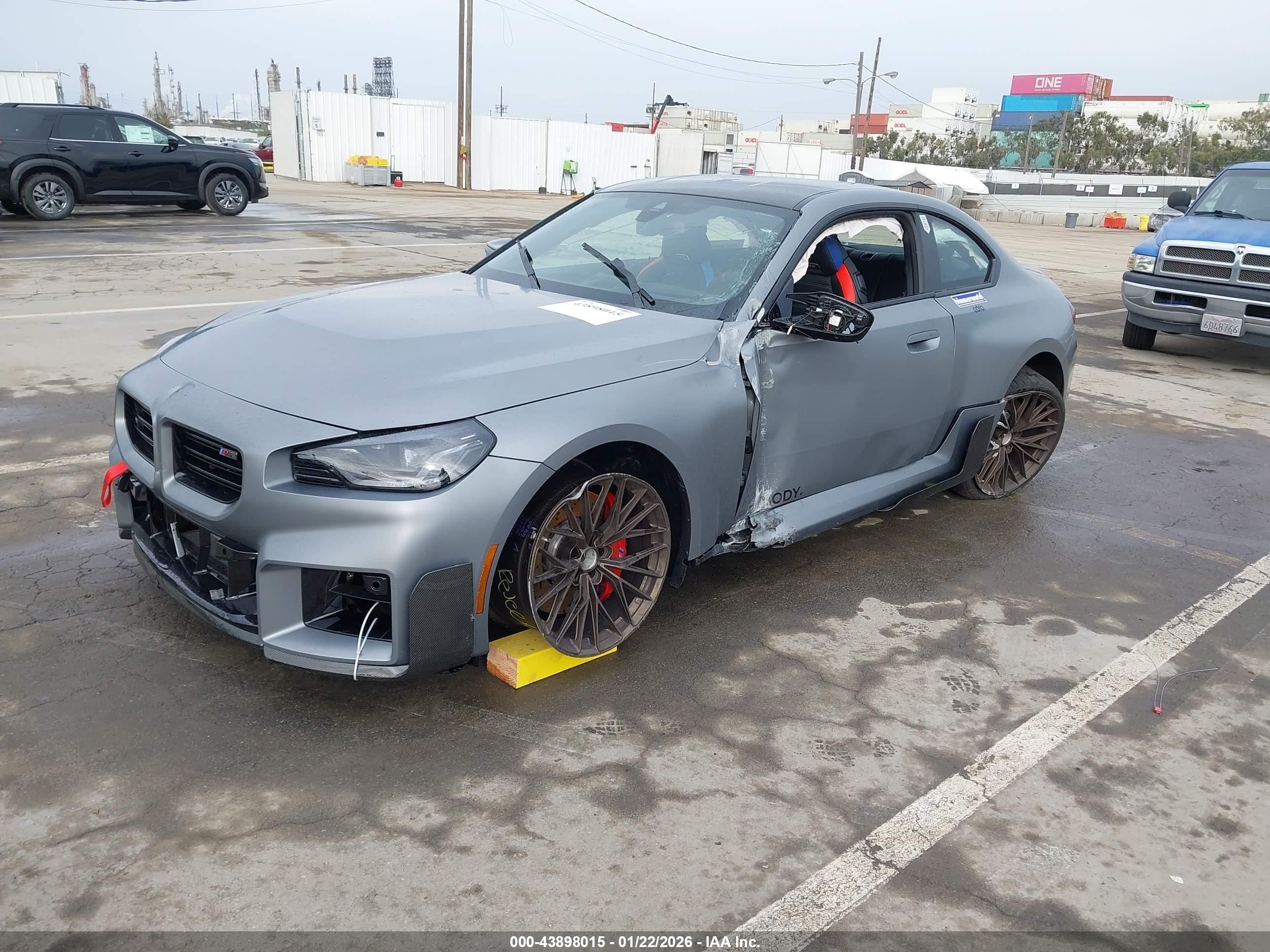 2025 BMW M2 VIN 3MF23DM0XS8F81417 IAAI salvage auction — Side, Salvage (California), sold $26,175 on 2026-08-12 (photo 2)