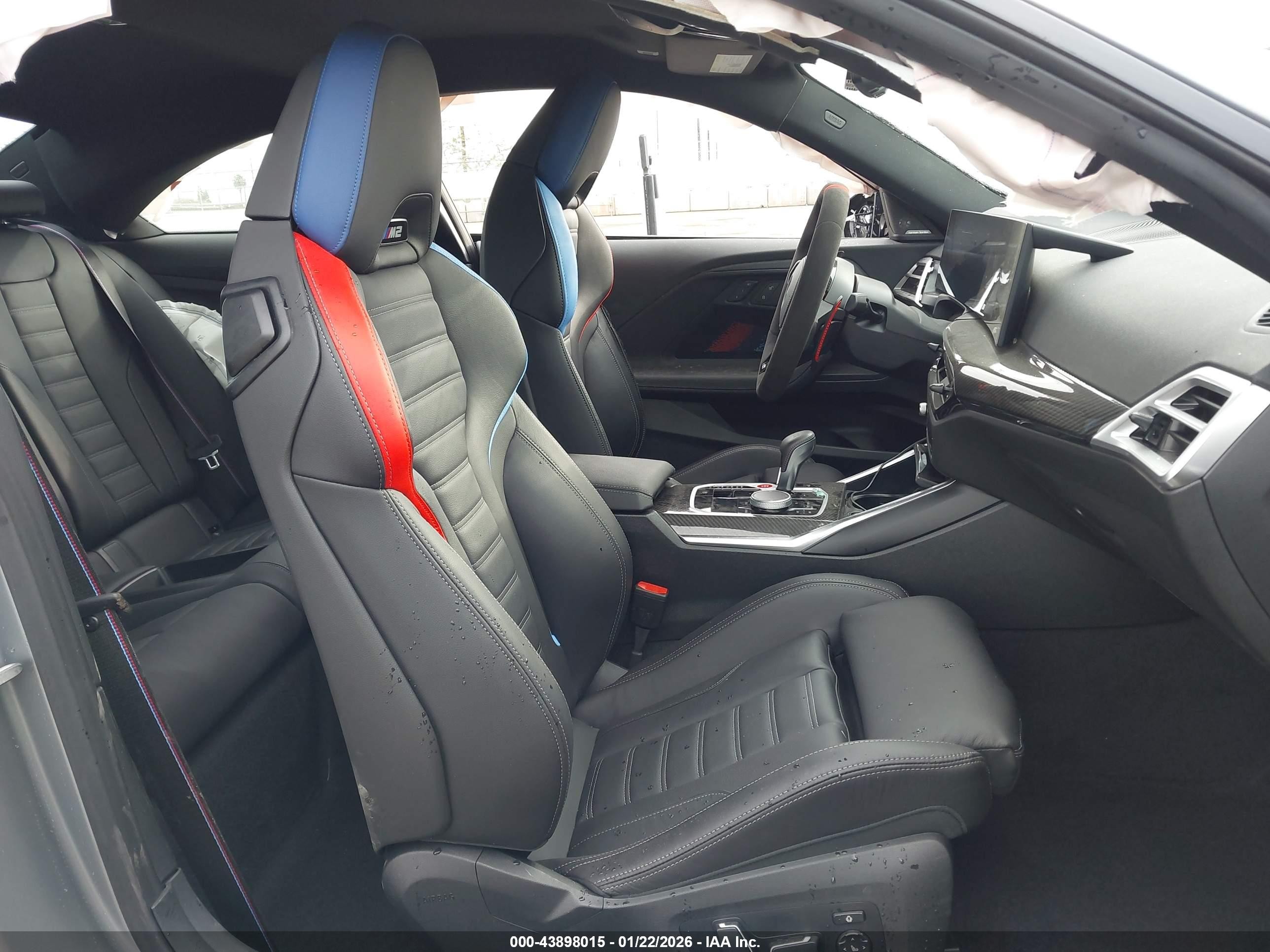 2025 BMW M2 VIN 3MF23DM0XS8F81417 IAAI salvage auction — Side, Salvage (California), sold $26,175 on 2026-08-12 (photo 5)
