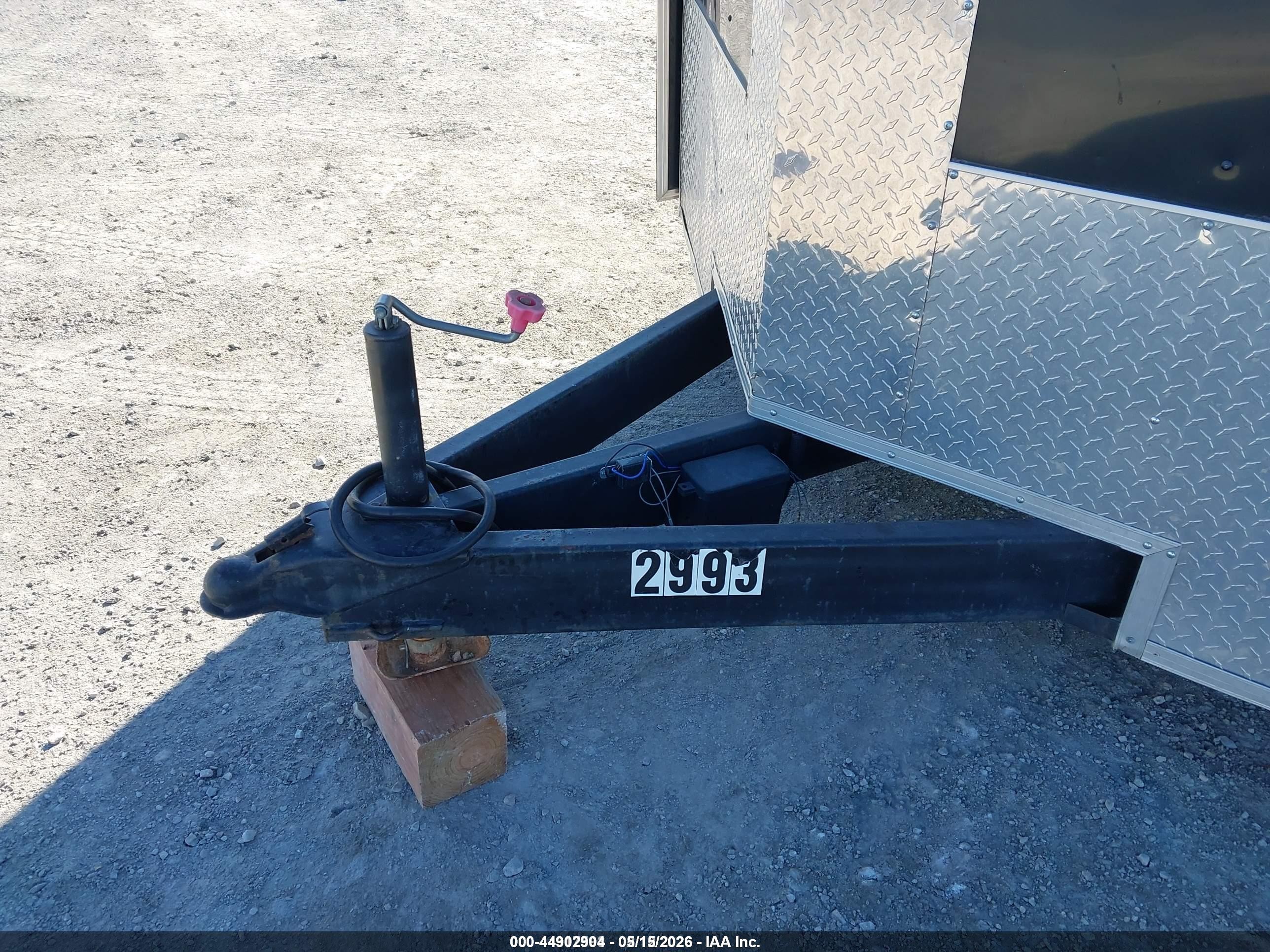 2018 Cargo Wow cargo 24 VIN 1W9BE2820JC598055 IAAI salvage auction — Side, Salvage (Missouri), sold $1,750 on 2026-08-04 (photo 7)
