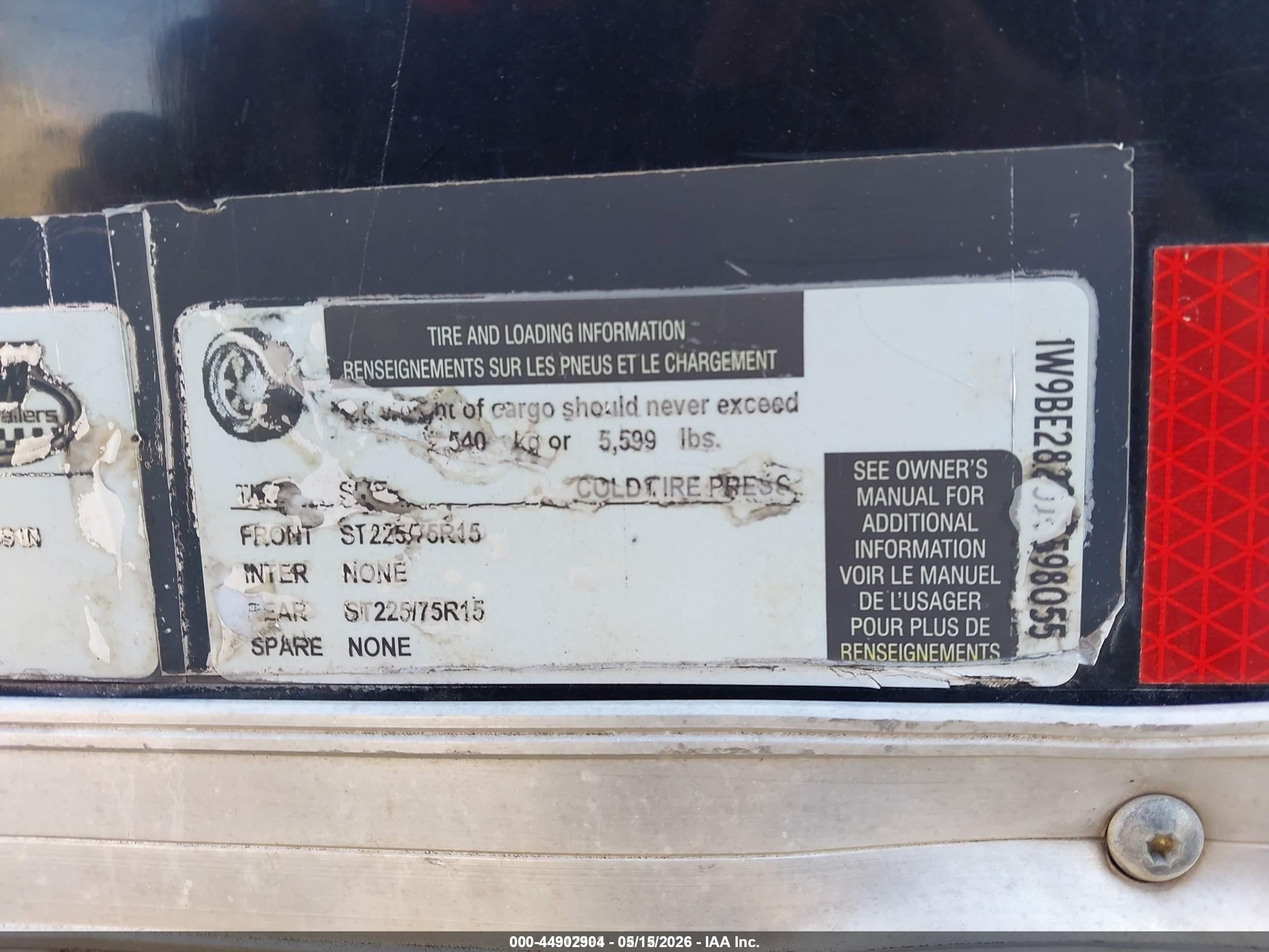 2018 Cargo Wow cargo 24 VIN 1W9BE2820JC598055 IAAI salvage auction — Side, Salvage (Missouri), sold $1,750 on 2026-08-04 (photo 9)