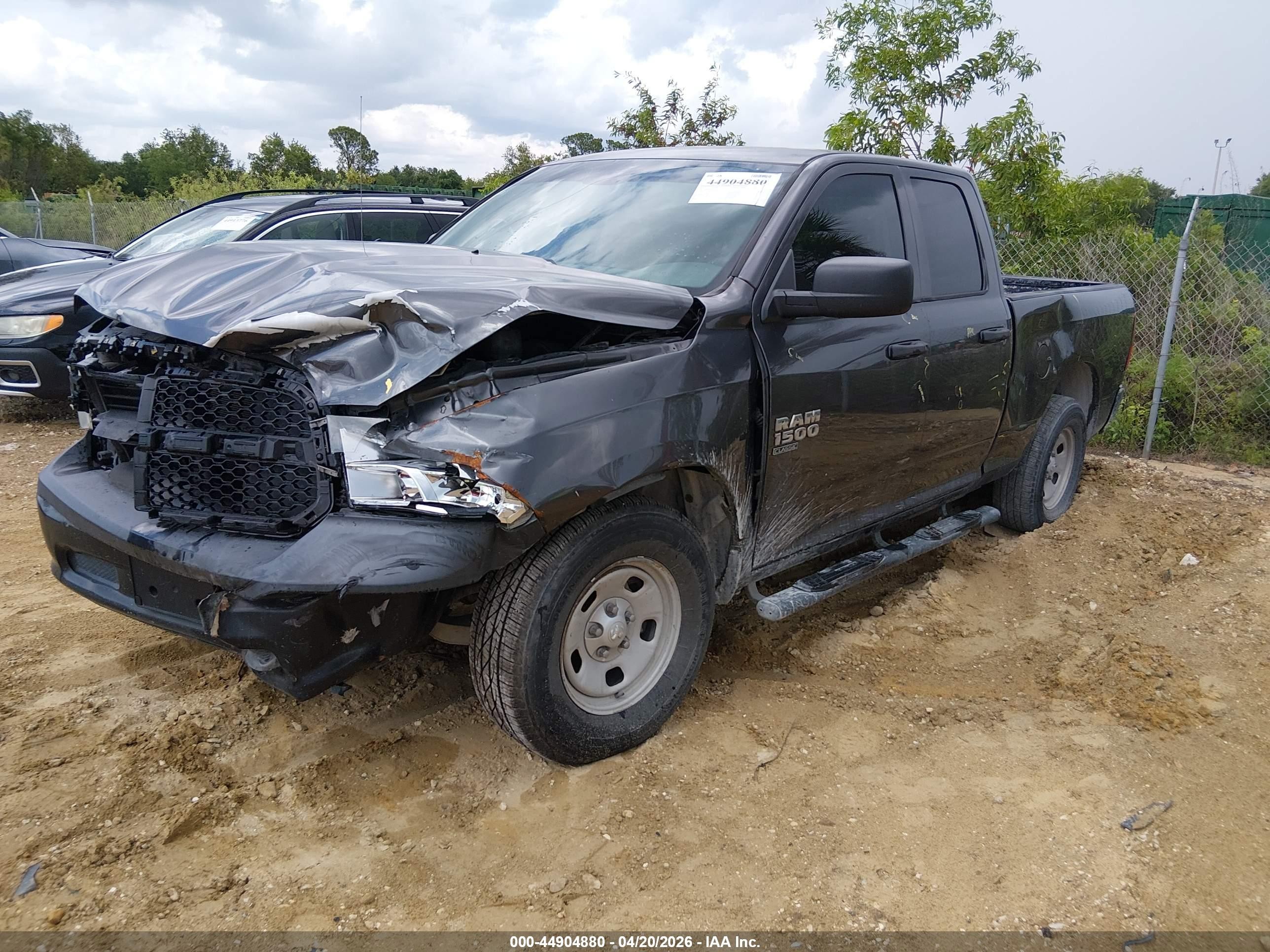 2019 Ram 1500 VIN 1C6RR6FG1KS711113 IAAI salvage auction — Front End, Salvage (Tennessee), sold $1,950 on 2026-06-20 (photo 2)
