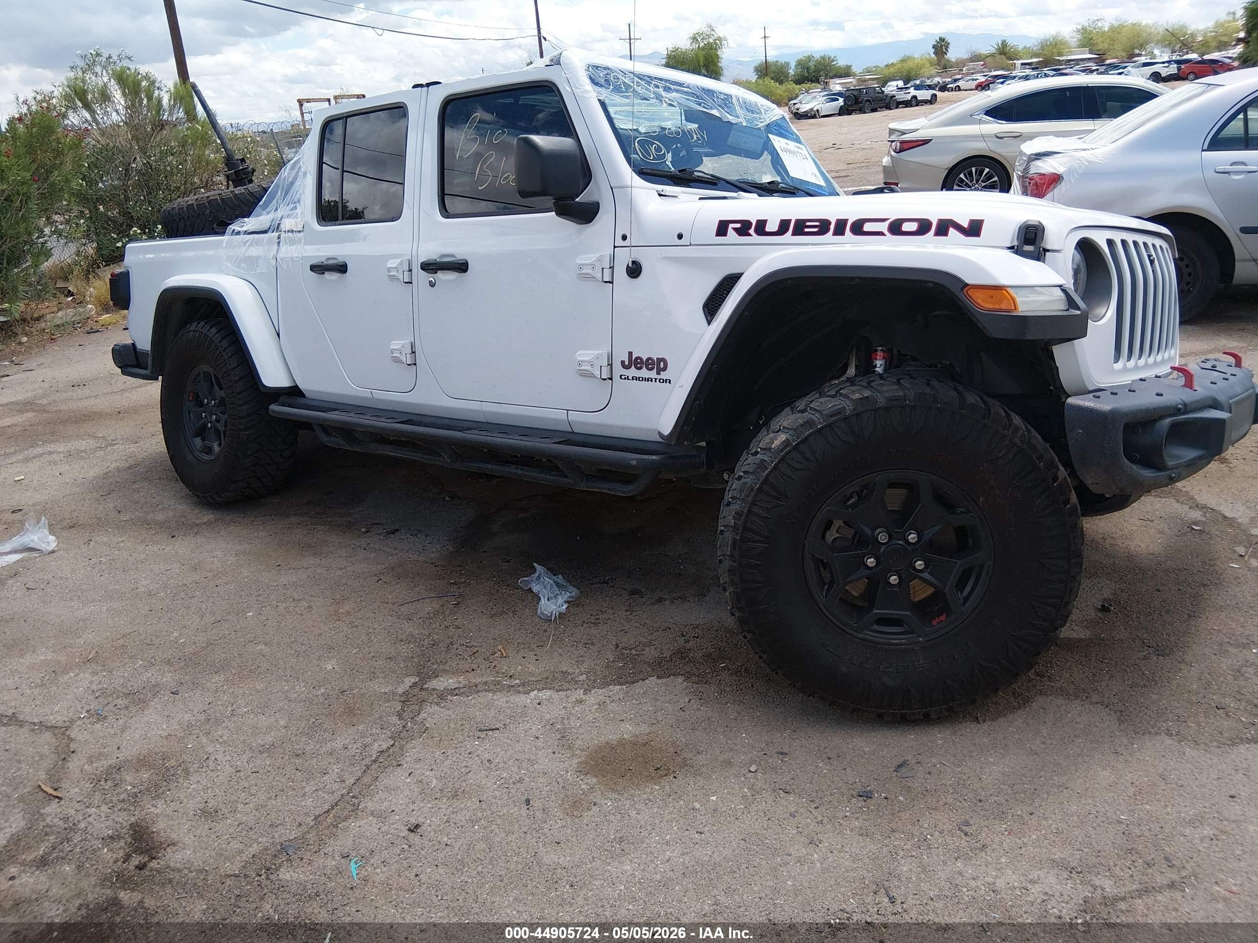 2020 Jeep Gladiator VIN 1C6JJTBG4LL105292 IAAI salvage auction — Biohazard/Chemical, Non-Repairable (Arizona), sold $5,600 on 2026-07-09 (photo 1)