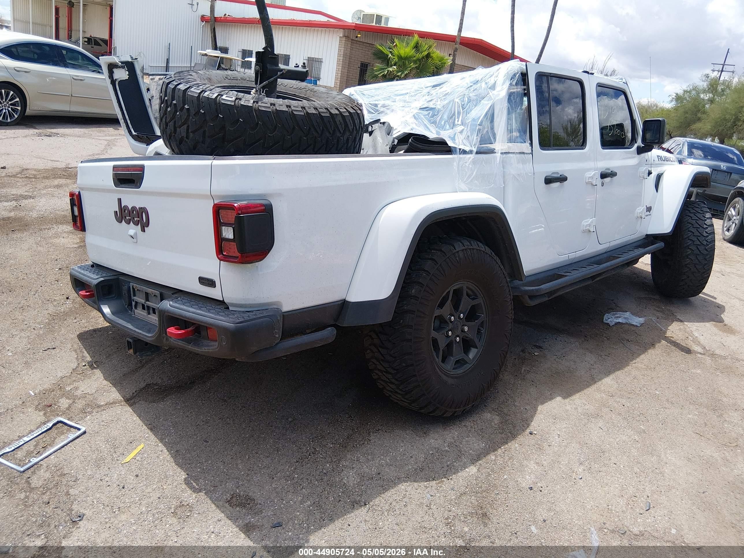 2020 Jeep Gladiator VIN 1C6JJTBG4LL105292 IAAI salvage auction — Biohazard/Chemical, Non-Repairable (Arizona), sold $5,600 on 2026-07-09 (photo 4)