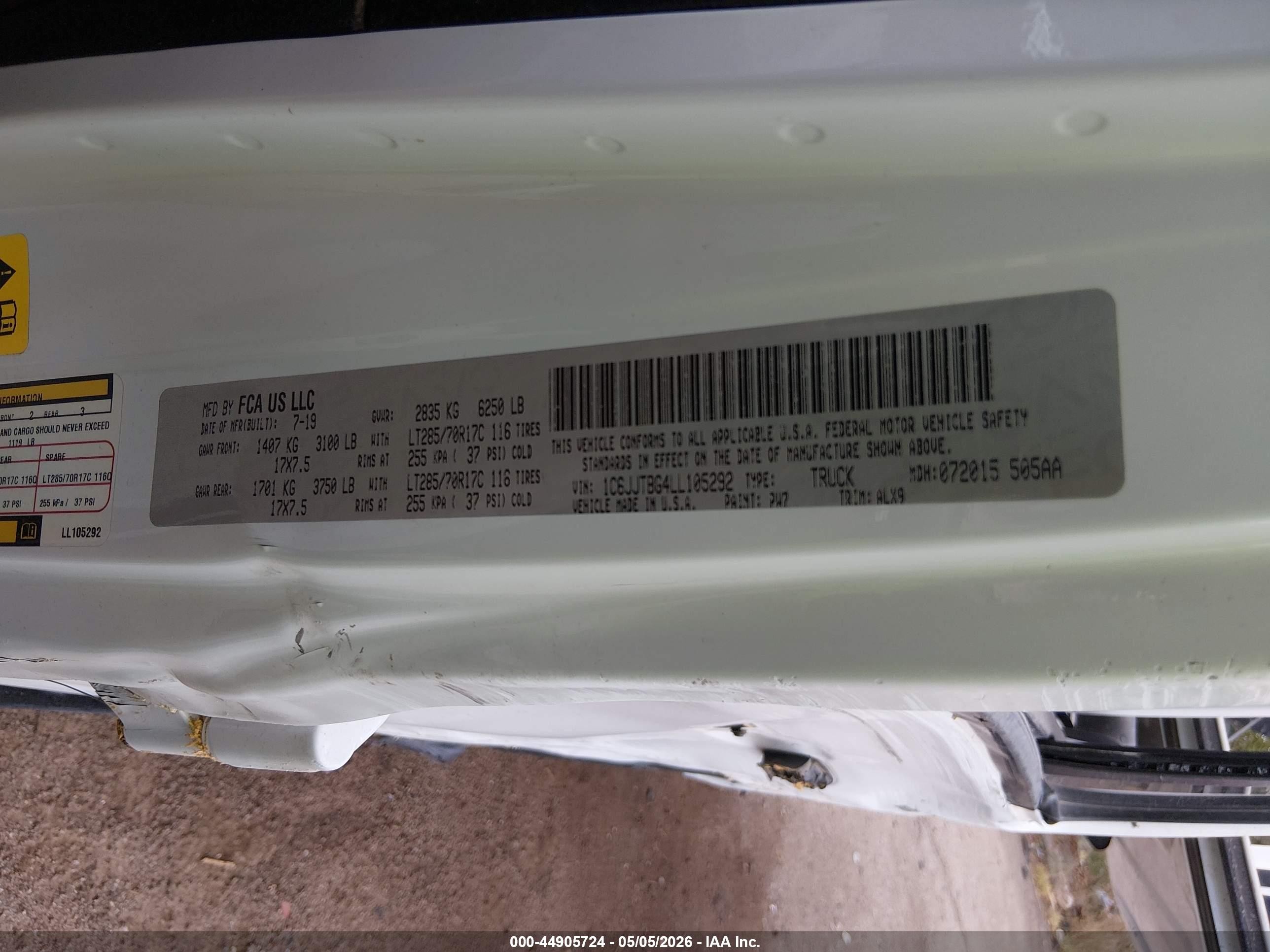 2020 Jeep Gladiator VIN 1C6JJTBG4LL105292 IAAI salvage auction — Biohazard/Chemical, Non-Repairable (Arizona), sold $5,600 on 2026-07-09 (photo 9)