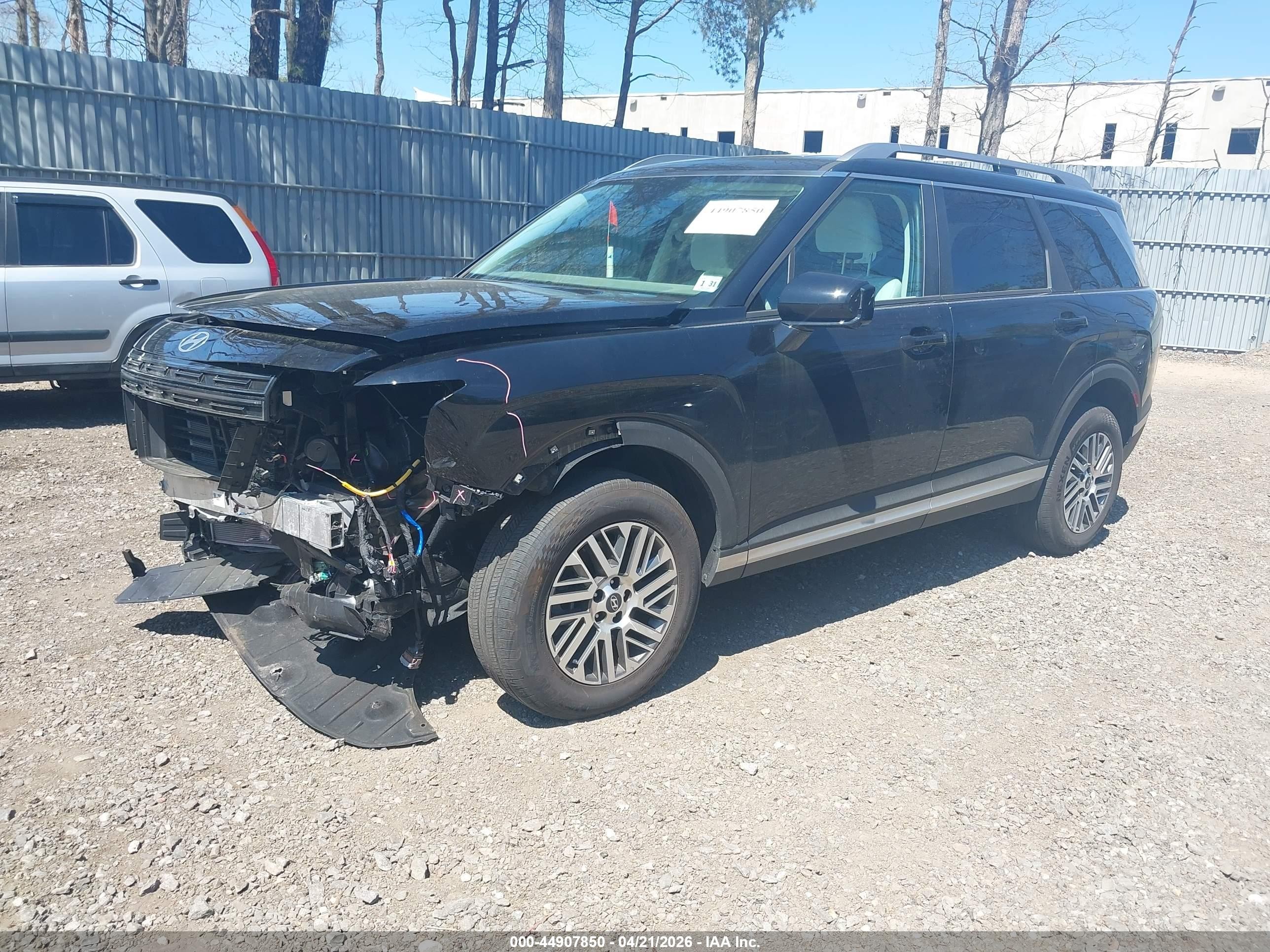 2026 Hyundai Palisade VIN KM8RNES26TU074195 IAAI salvage auction — Front & Rear, Salvage (New Jersey), sold $17,100 on 2026-08-30 (photo 2)