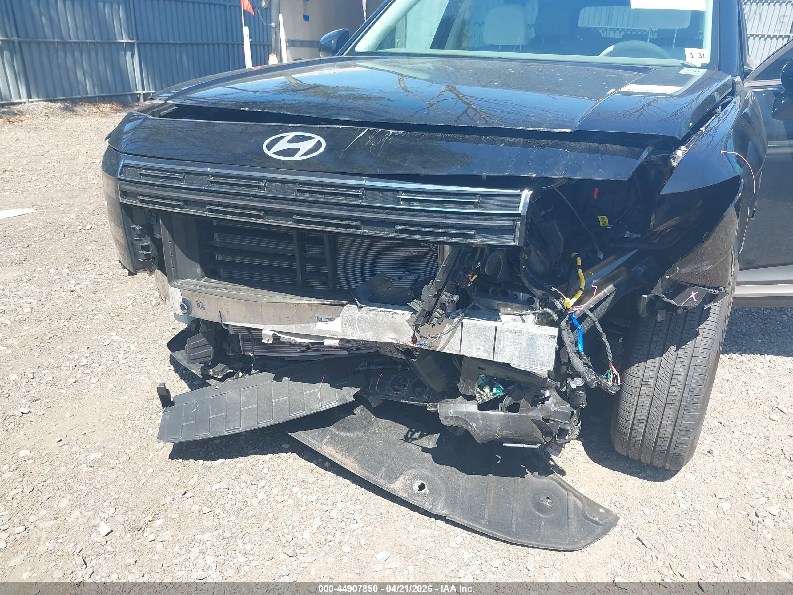 2026 Hyundai Palisade VIN KM8RNES26TU074195 IAAI salvage auction — Front & Rear, Salvage (New Jersey), sold $17,100 on 2026-08-30 (photo 6)