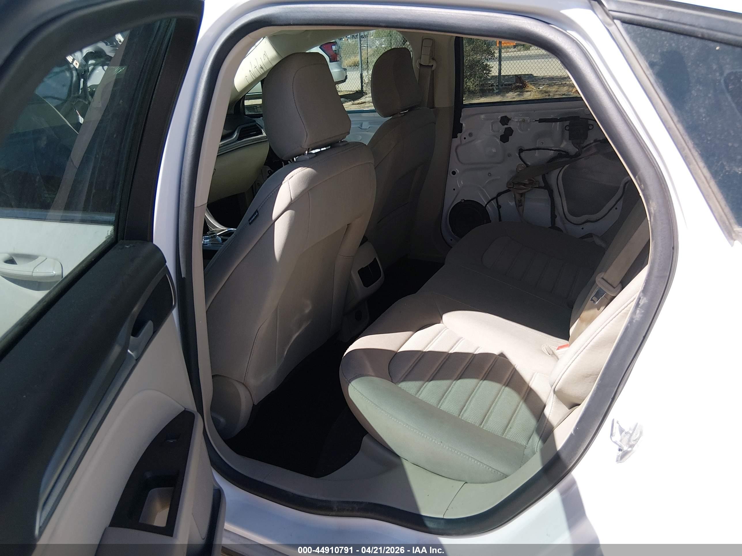 2020 Ford Fusion VIN 3FA6P0HD1LR257675 IAAI salvage auction — Front End, Salvage (Arizona), sold $1,900 on 2026-07-02 (photo 8)