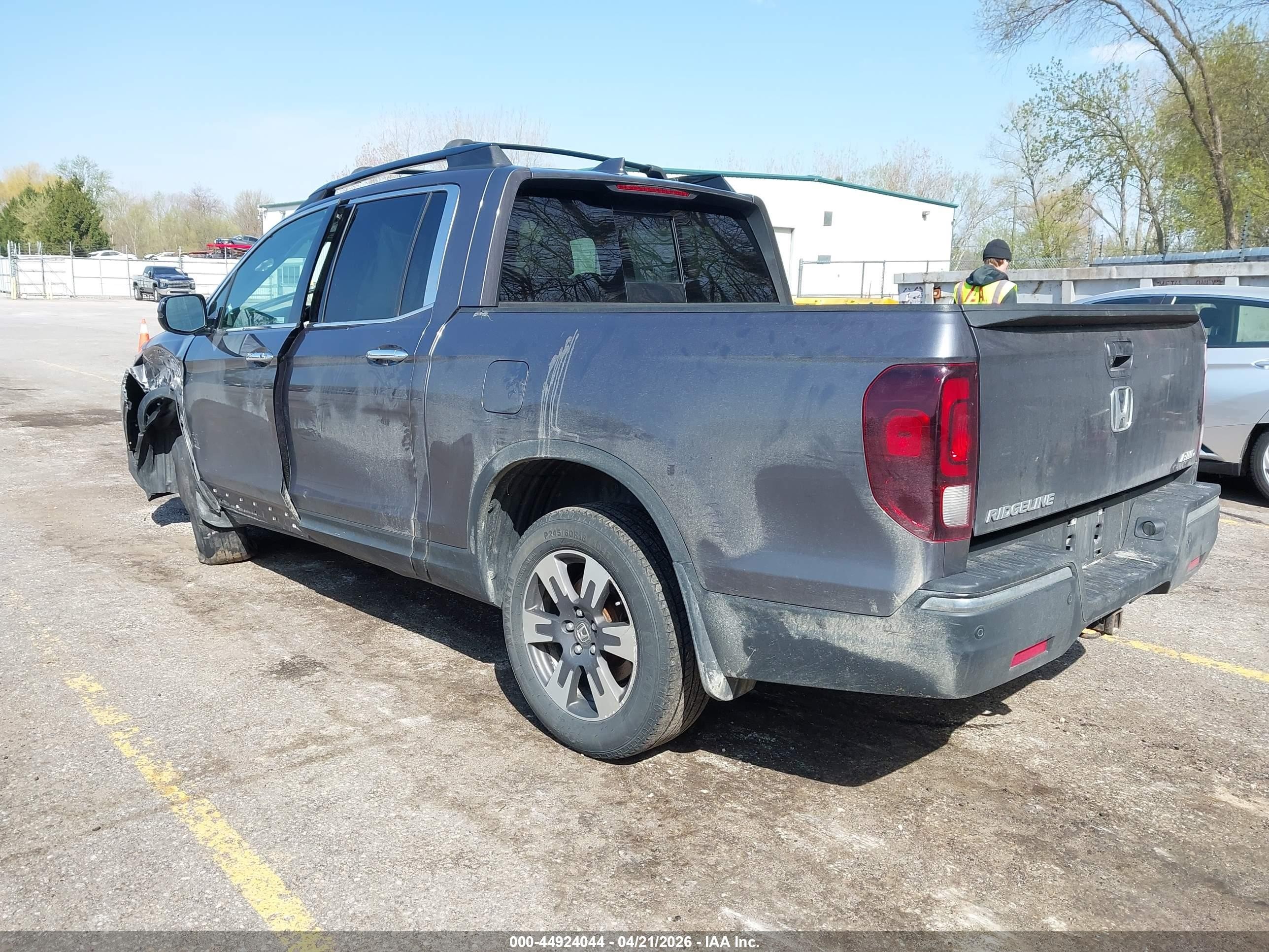 2019 Honda Ridgeline VIN 5FPYK3F71KB036682 IAAI salvage auction — Side, Clear (Michigan), sold $4,400 on 2026-06-29 (photo 3)