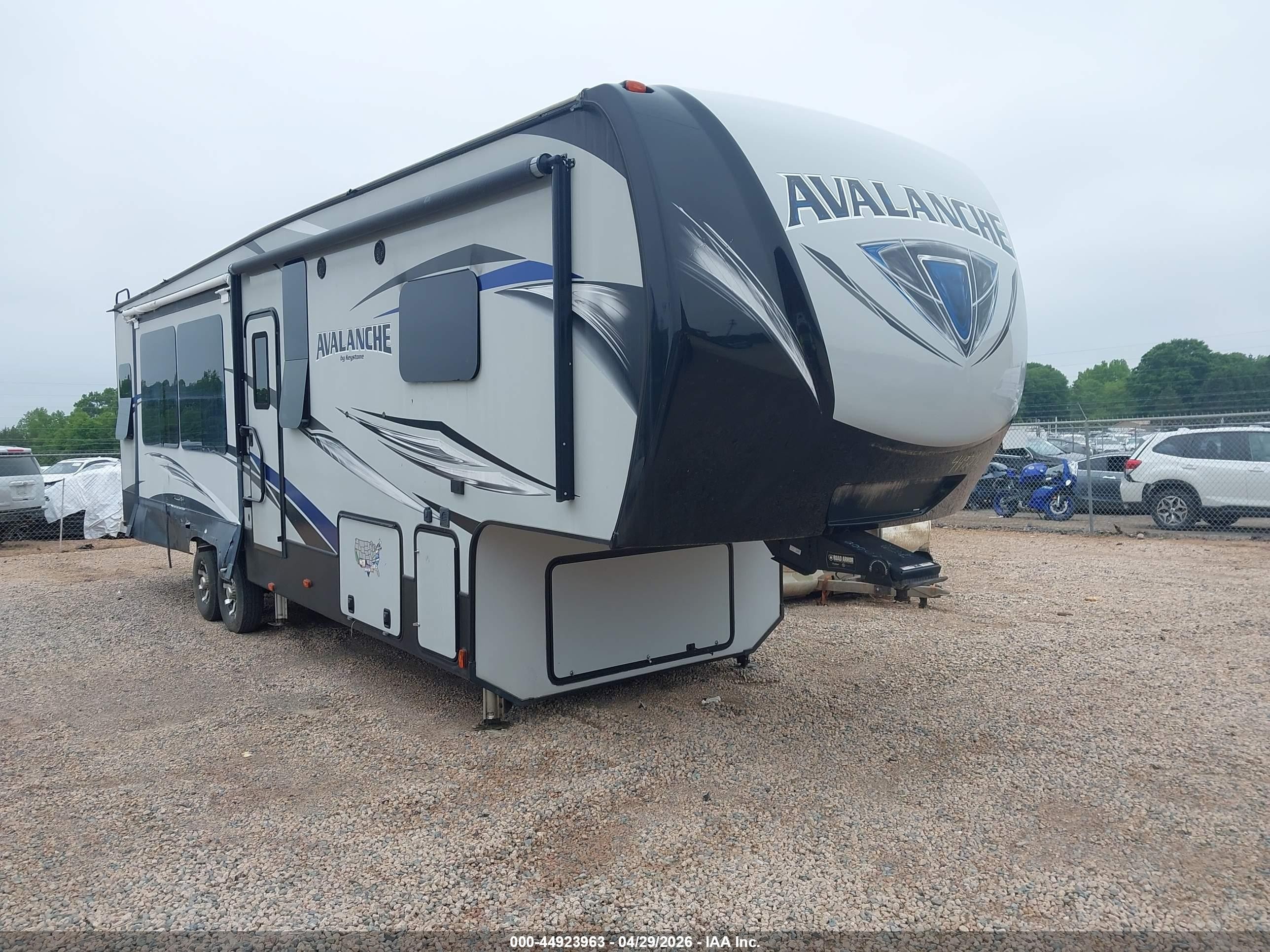 2019 Keys Camper VIN 4YDF32029KE760008 IAAI salvage auction — Burn Interior, Salvage (North Carolina), sold $2,375 on 2026-07-20 (photo 1)