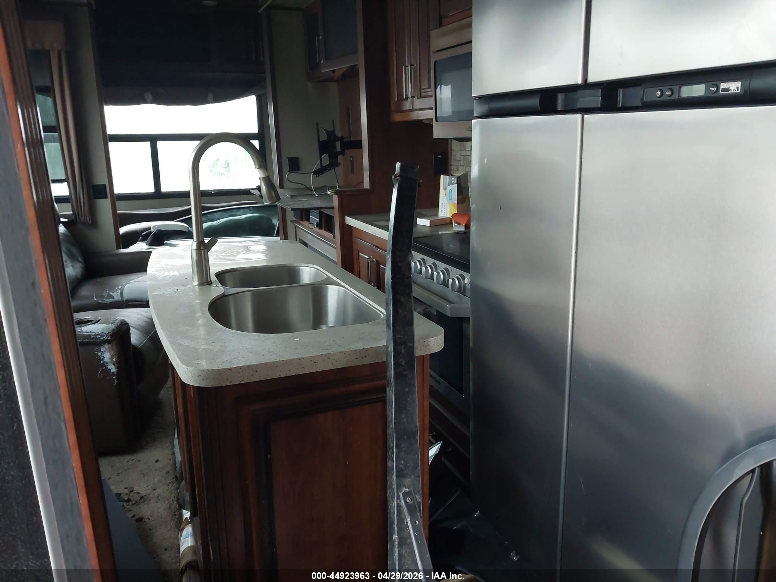 2019 Keys Camper VIN 4YDF32029KE760008 IAAI salvage auction — Burn Interior, Salvage (North Carolina), sold $2,375 on 2026-07-20 (photo 6)