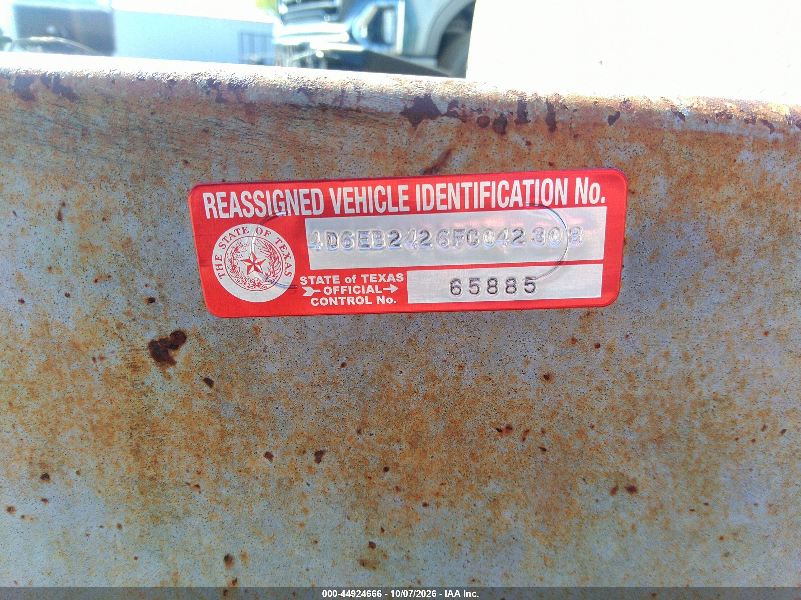 2015 Cargo Craft VIN 4D6EB2426FC042308 IAAI salvage auction — Front End, Original (Texas), sold $2,175 on 2026-10-14 (photo 9)