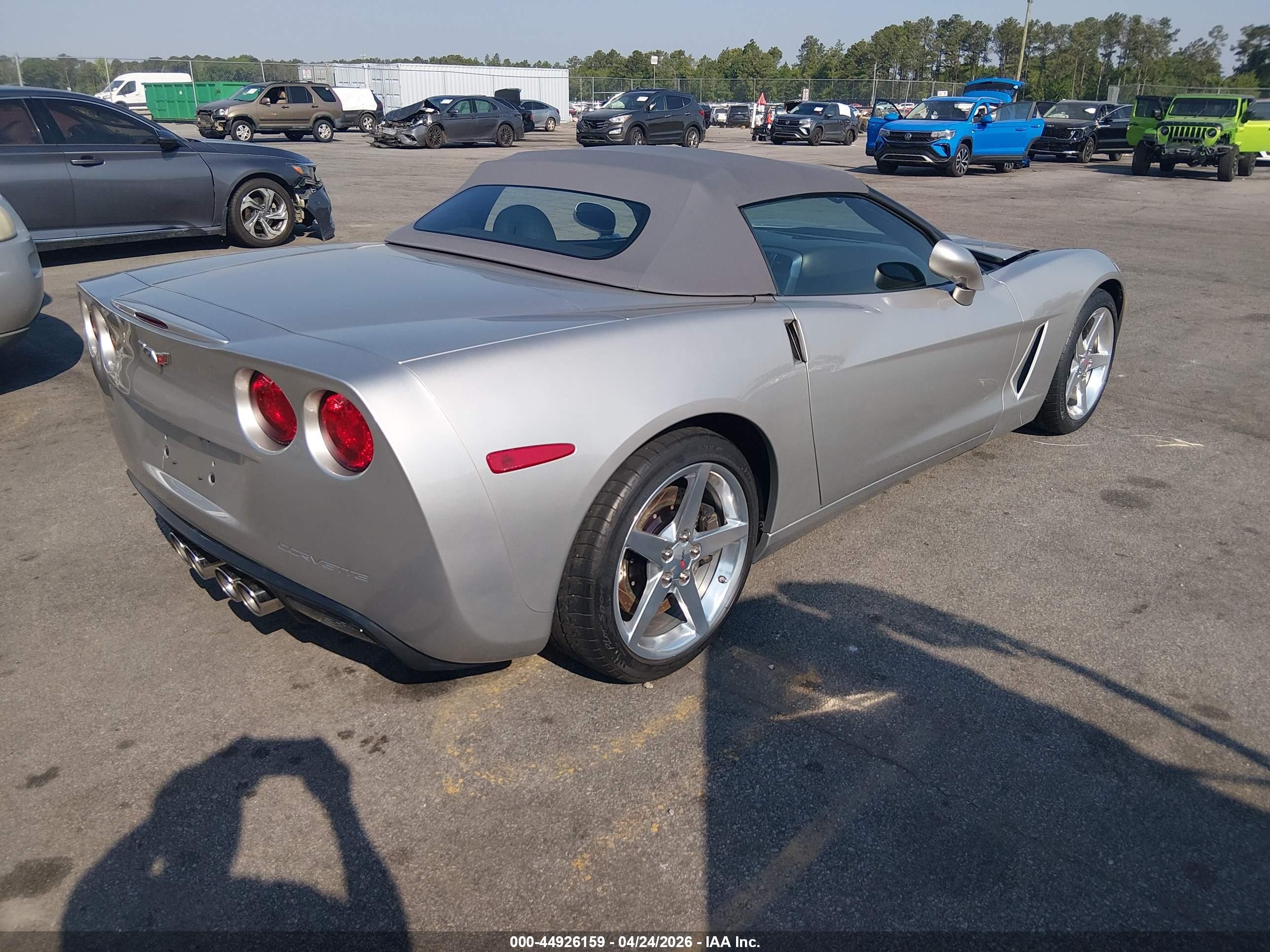 2006 Chevrolet Corvette VIN 1G1YY36U065108288 IAAI salvage auction — Normal Wear, Clear (South Carolina), sold $19,300 on 2026-05-06 (photo 4)