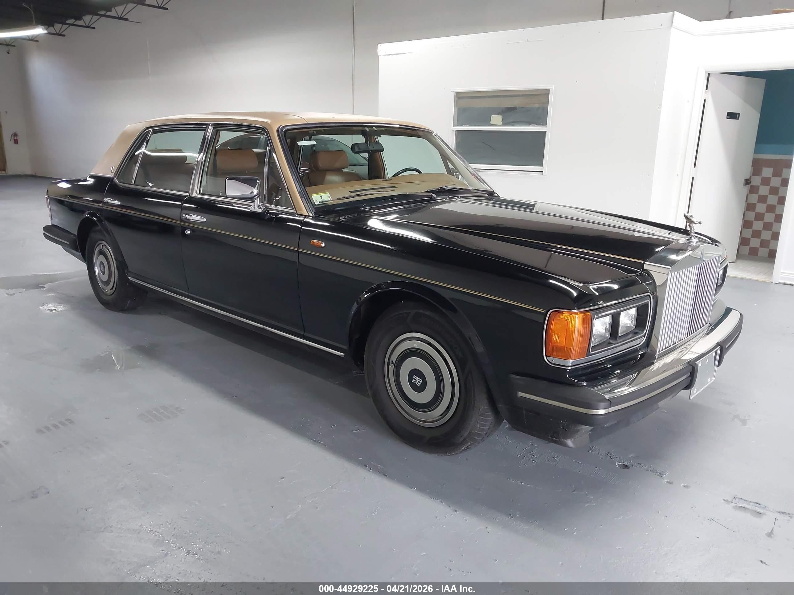 1989 Rolls-Royce Silver Spur VIN SCAZN02A0KCX26674 — IAAI salvage auction photo