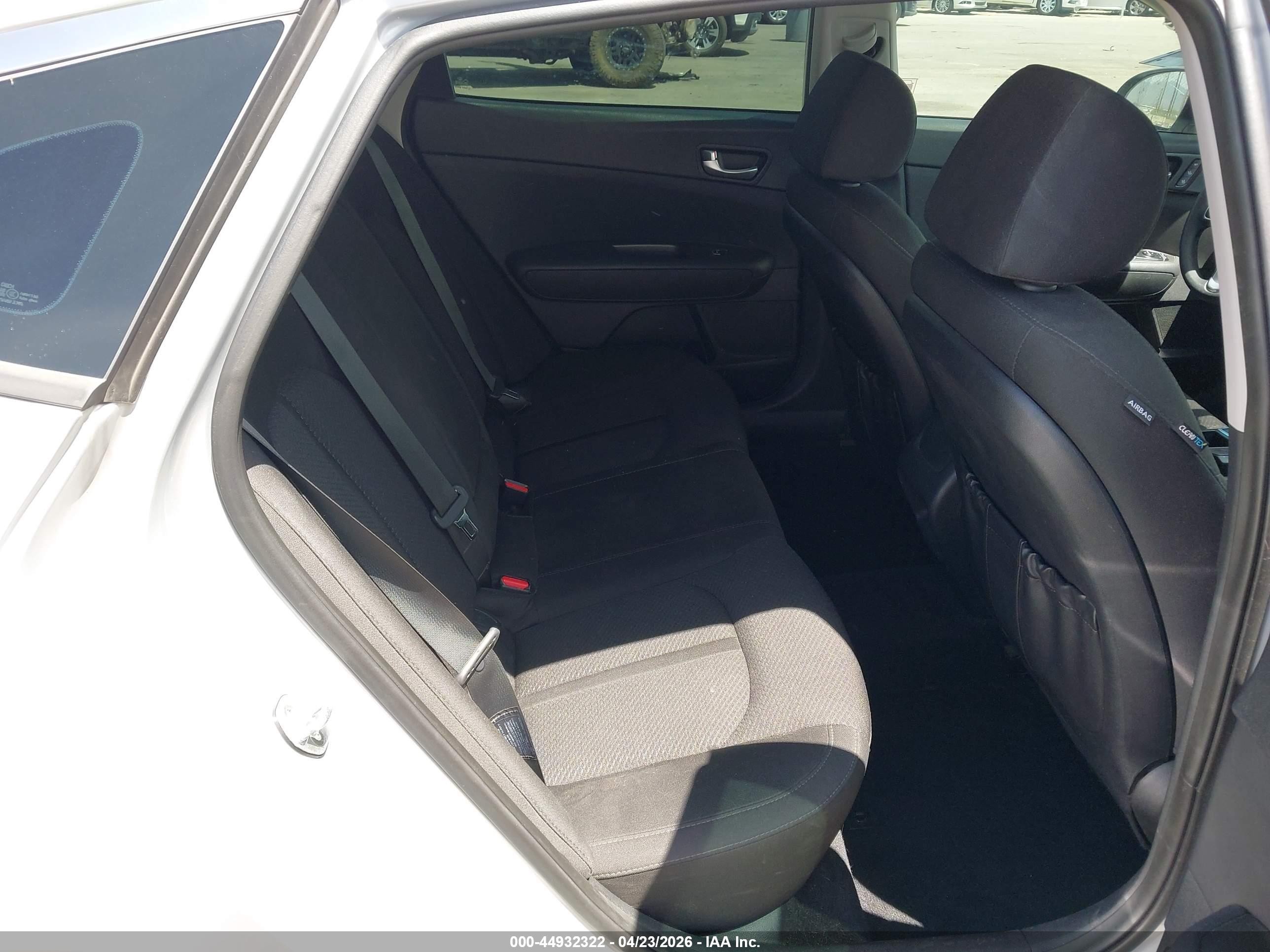 2016 Kia Optima VIN 5XXGT4L35GG078091 IAAI salvage auction — Unknown, Salvage (Arizona), sold $1,450 on 2026-07-09 (photo 8)