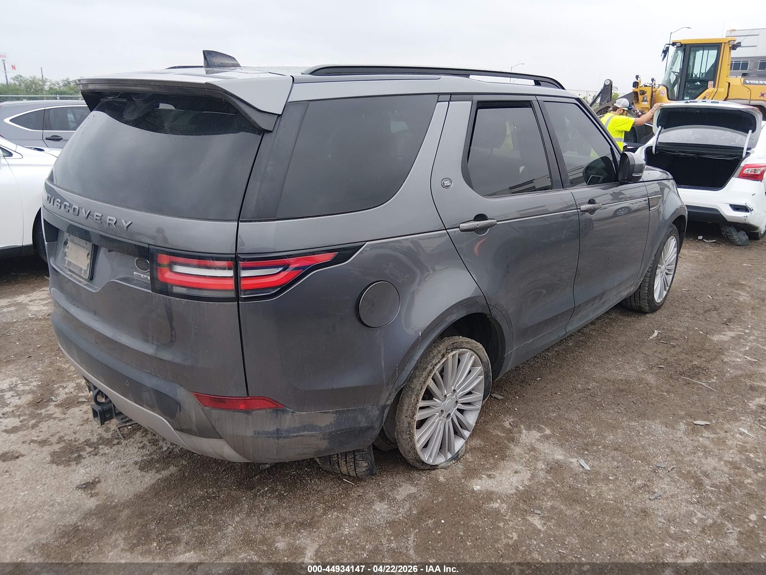 2017 Land Rover Discovery VIN SALRRBBK2HA013242 IAAI salvage auction — Front End, Original (Texas), sold $4,550 on 2026-06-30 (photo 4)