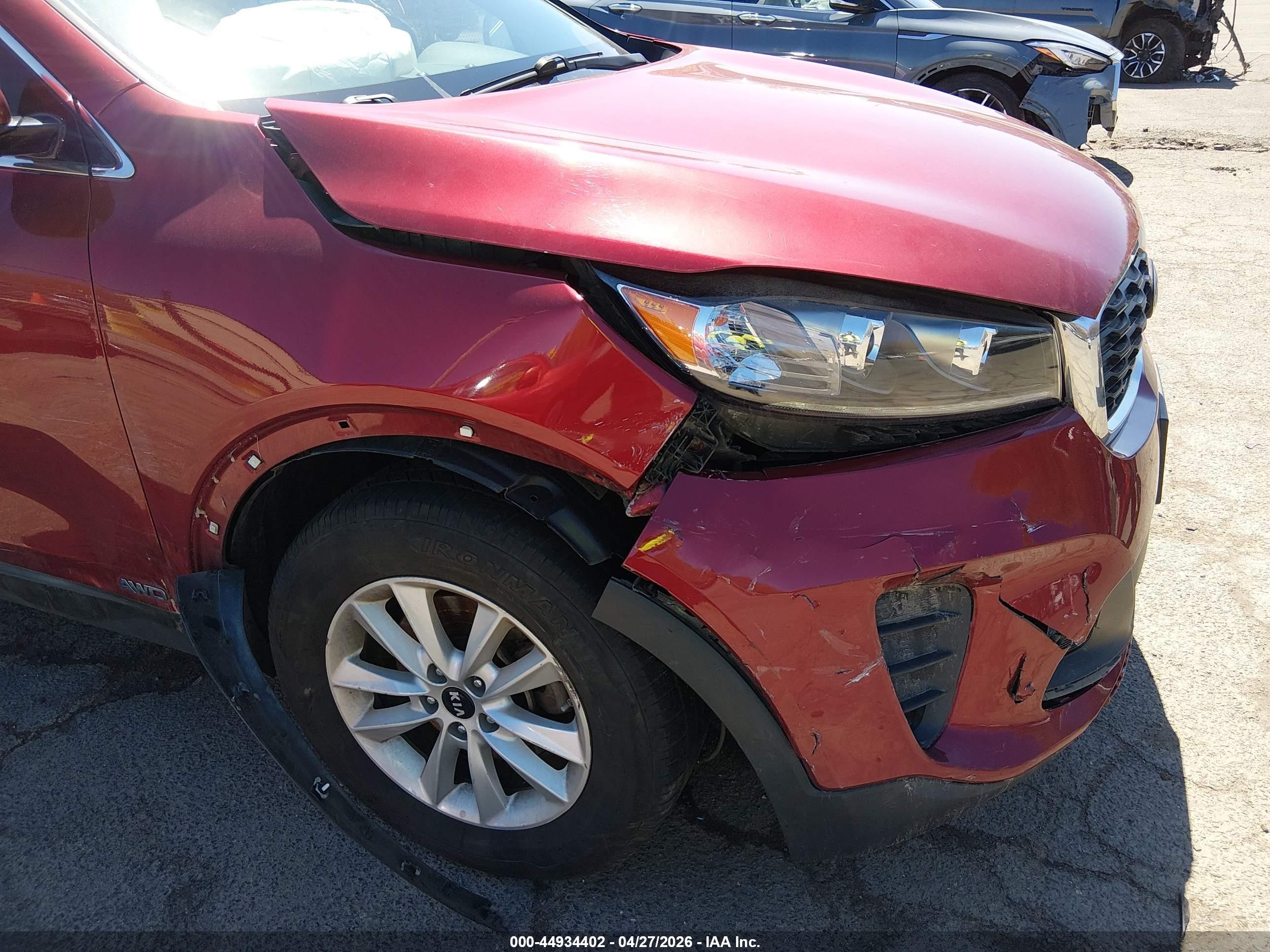 2019 Kia Sorento VIN 5XYPGDA35KG534571 IAAI salvage auction — Side, Salvage (Connecticut), sold $1,425 on 2026-08-27 (photo 6)