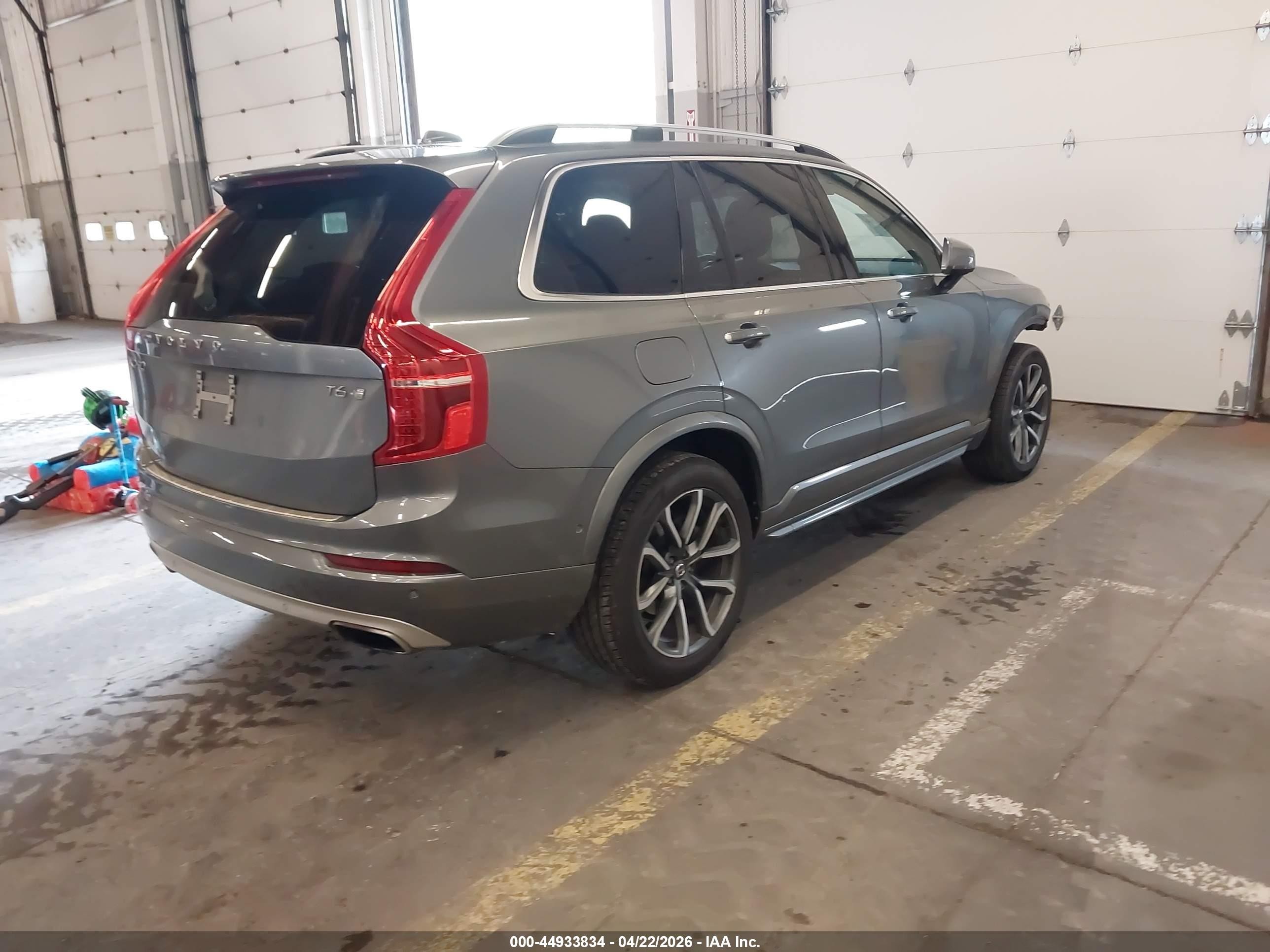 2017 Volvo XC90 VIN YV4A22PK8H1121315 IAAI salvage auction — Front End, Salvage (Oregon), sold $5,150 on 2026-07-09 (photo 4)