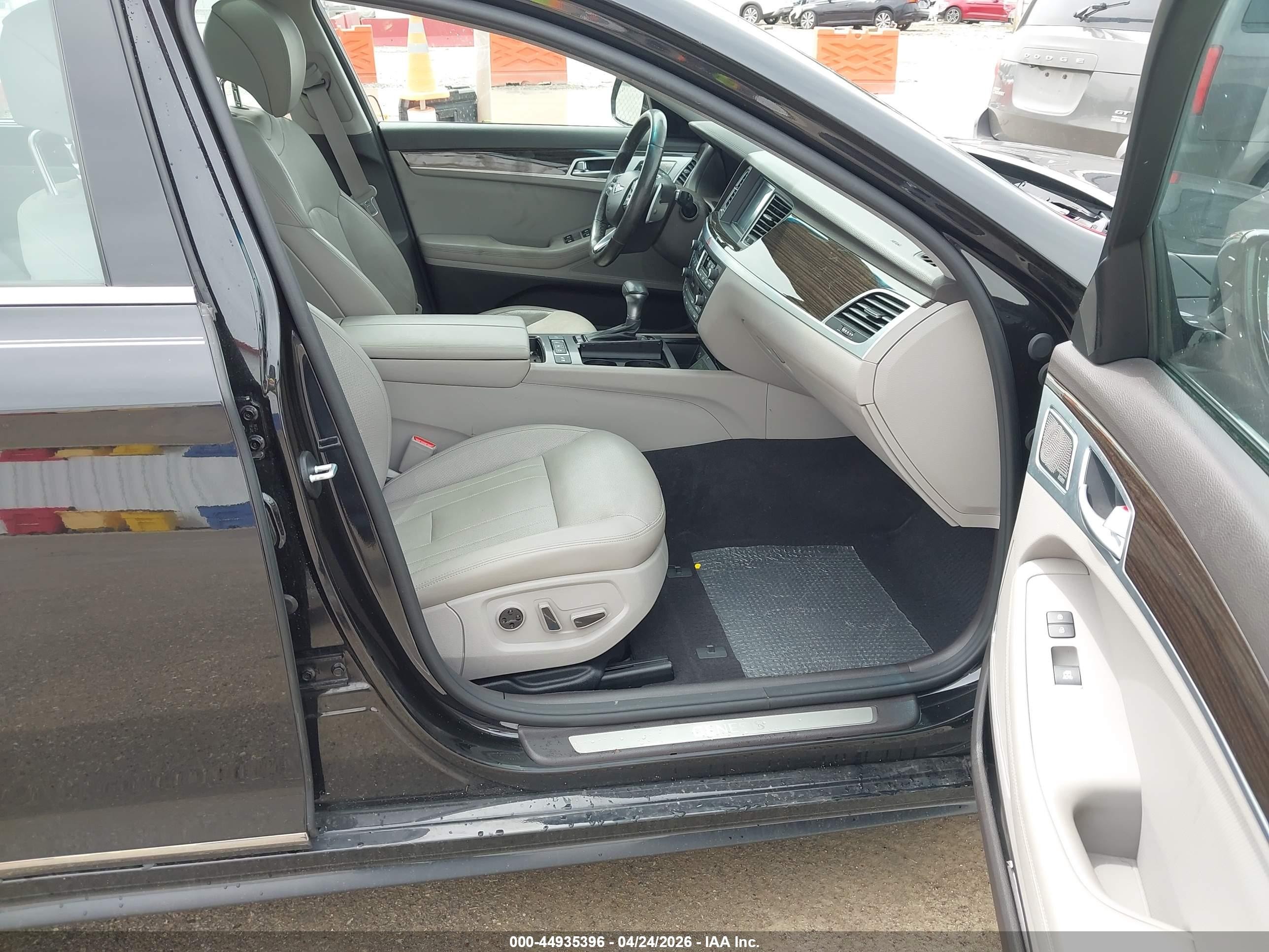 2019 Genesis G80 VIN KMTFN4JE6KU324712 IAAI salvage auction — Front End, Salvage (Illinois), sold $5,500 on 2026-09-09 (photo 5)