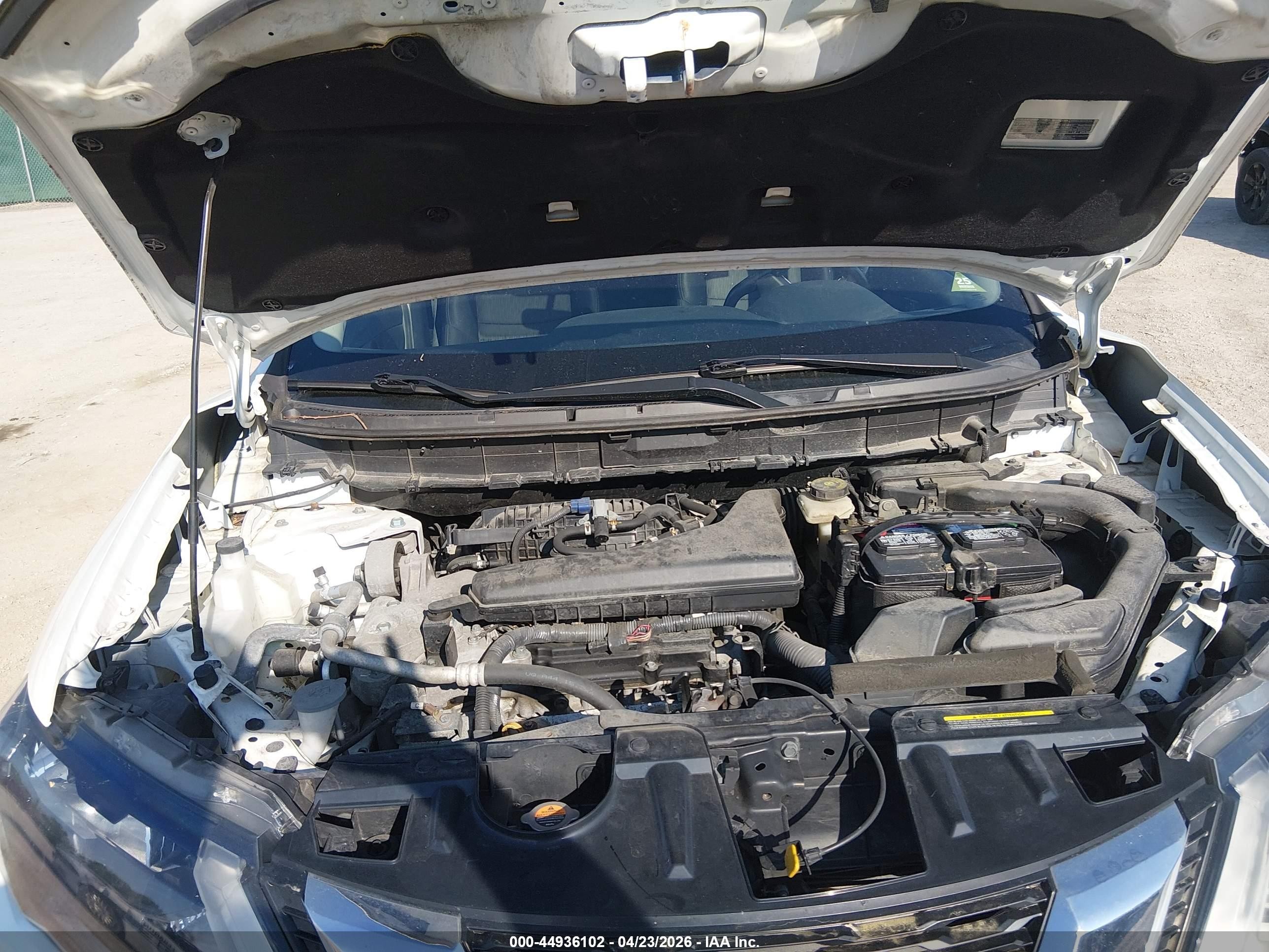 2017 Nissan Rogue VIN JN8AT2MV0HW022980 IAAI salvage auction — Rear End, Salvage (Kentucky), sold $2,200 on 2026-07-12 (photo 8)