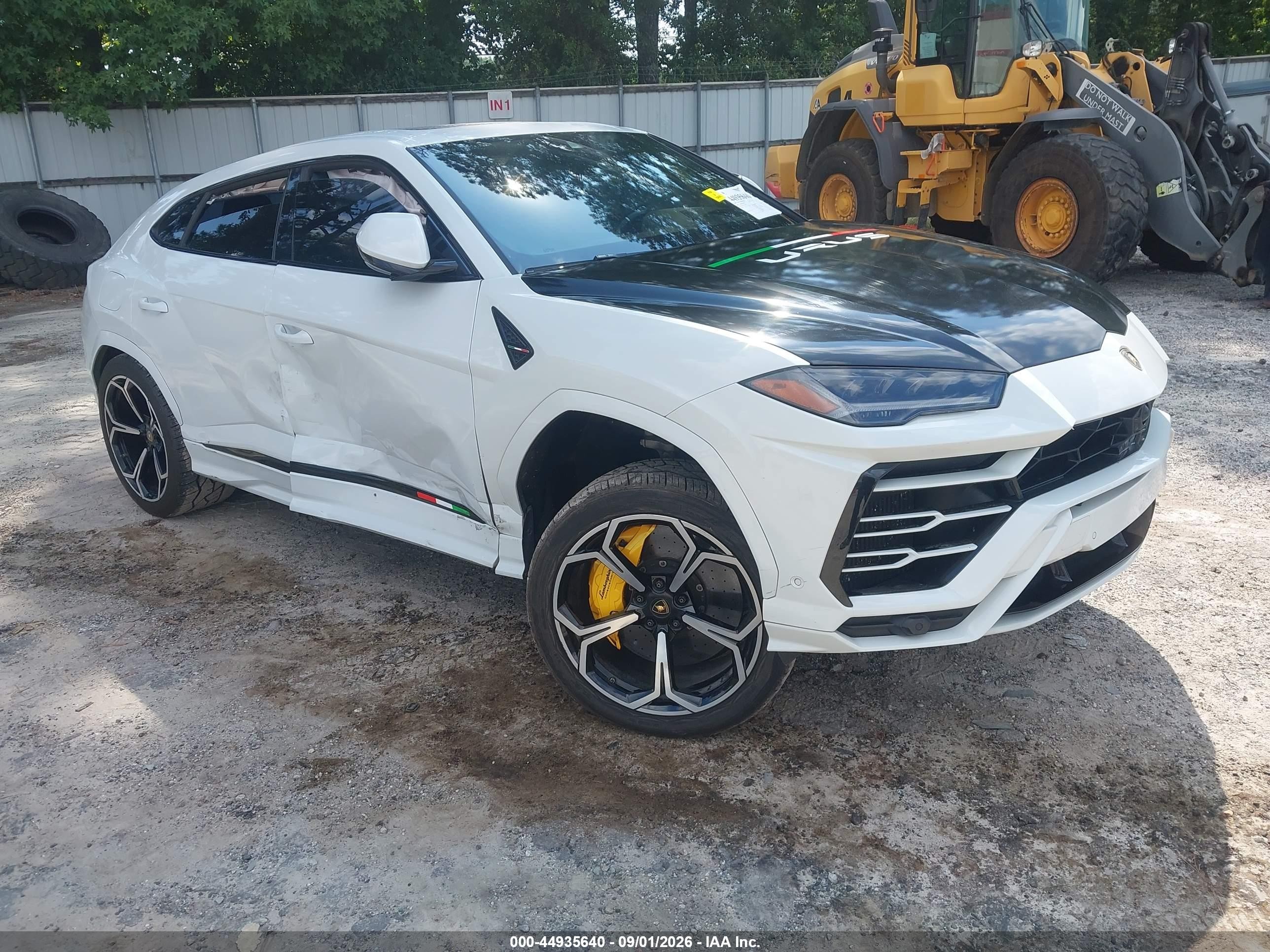 2020 Lamborghini Urus VIN ZPBUA1ZL0LLA06913 — IAAI salvage auction photo