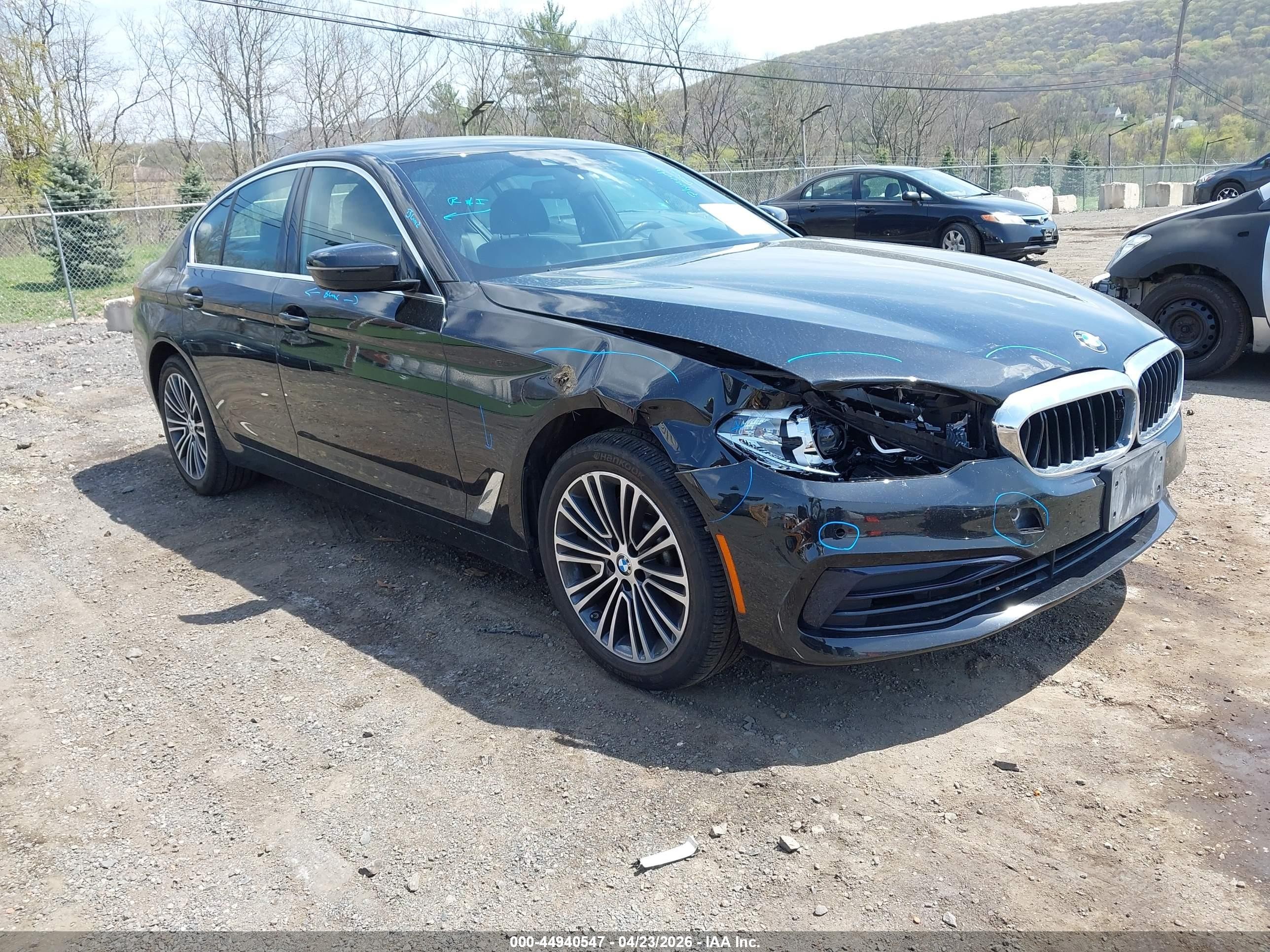 2020 BMW 5 Series VIN WBAJR7C03LWW71059 — IAAI salvage auction photo