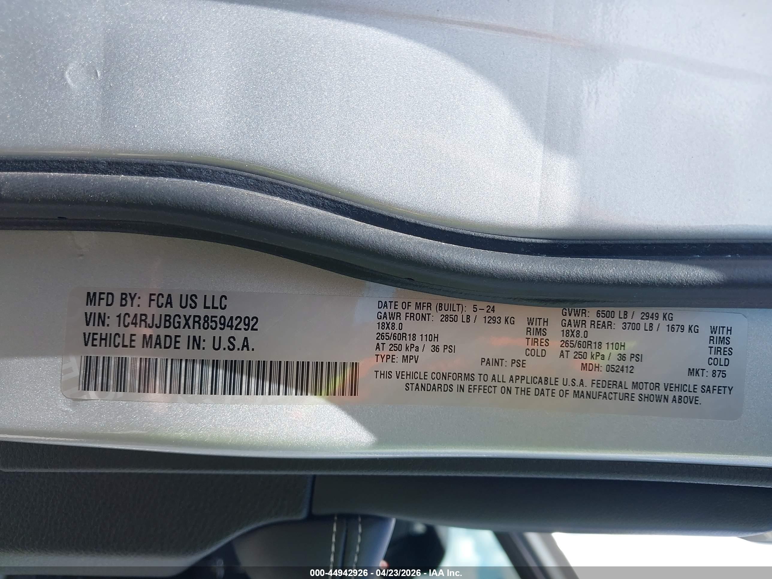2024 Jeep Grand cherokee VIN 1C4RJJBGXR8594292 IAAI salvage auction — Side, Rebuildable (Florida), sold $9,525 on 2026-09-09 (photo 9)