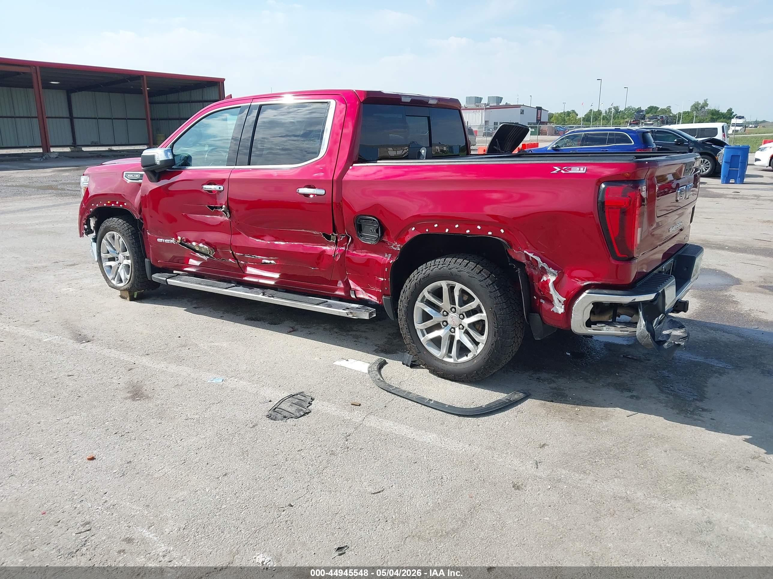2022 Gmc SIERRA VIN 3GTU9DED2NG130536 IAAI salvage auction — Side, Salvage (Missouri), sold $8,900 on 2026-09-18 (photo 3)