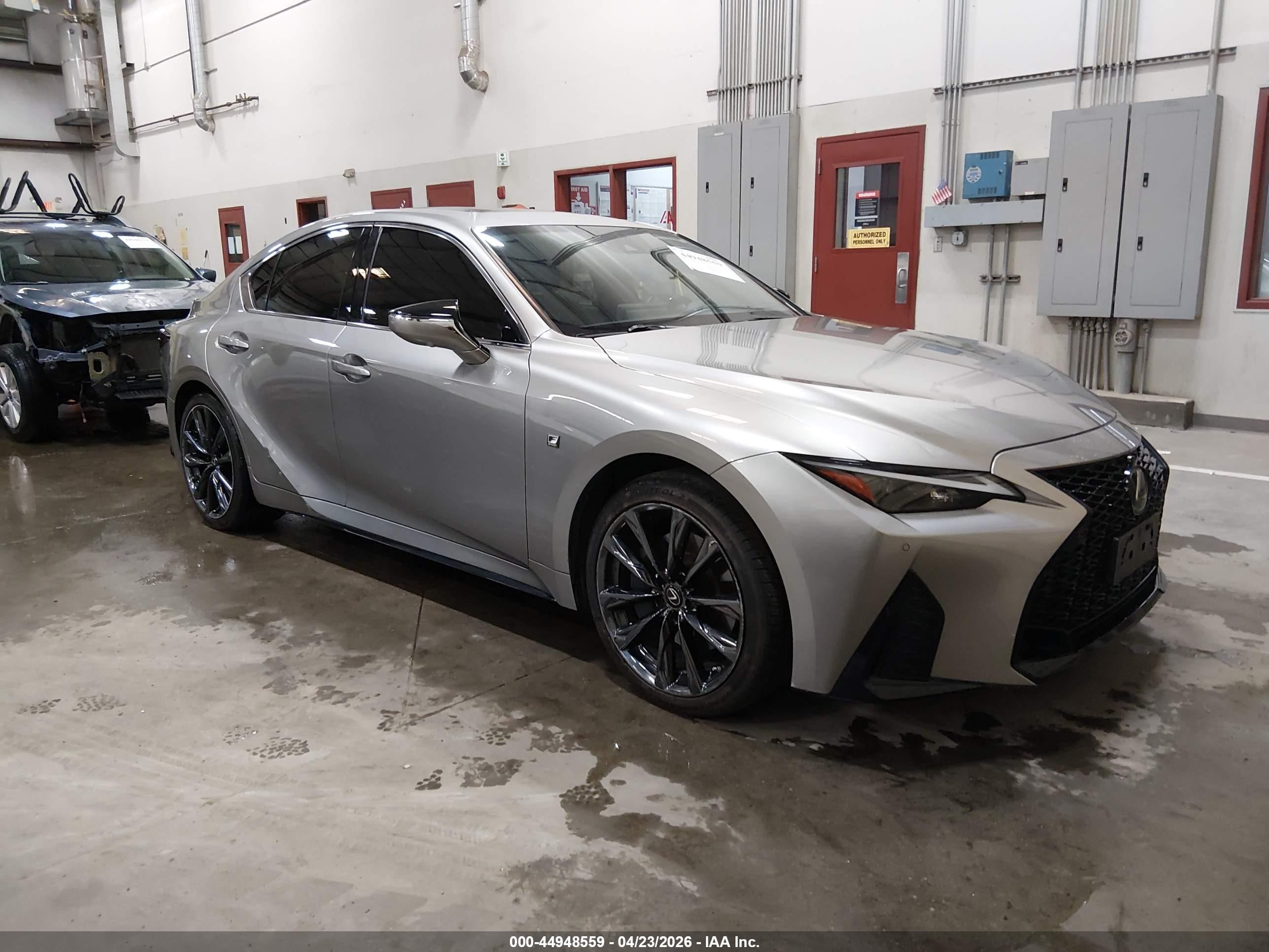 2021 Lexus IS 350 VIN JTHGZ1E27M5020032 — IAAI salvage auction photo
