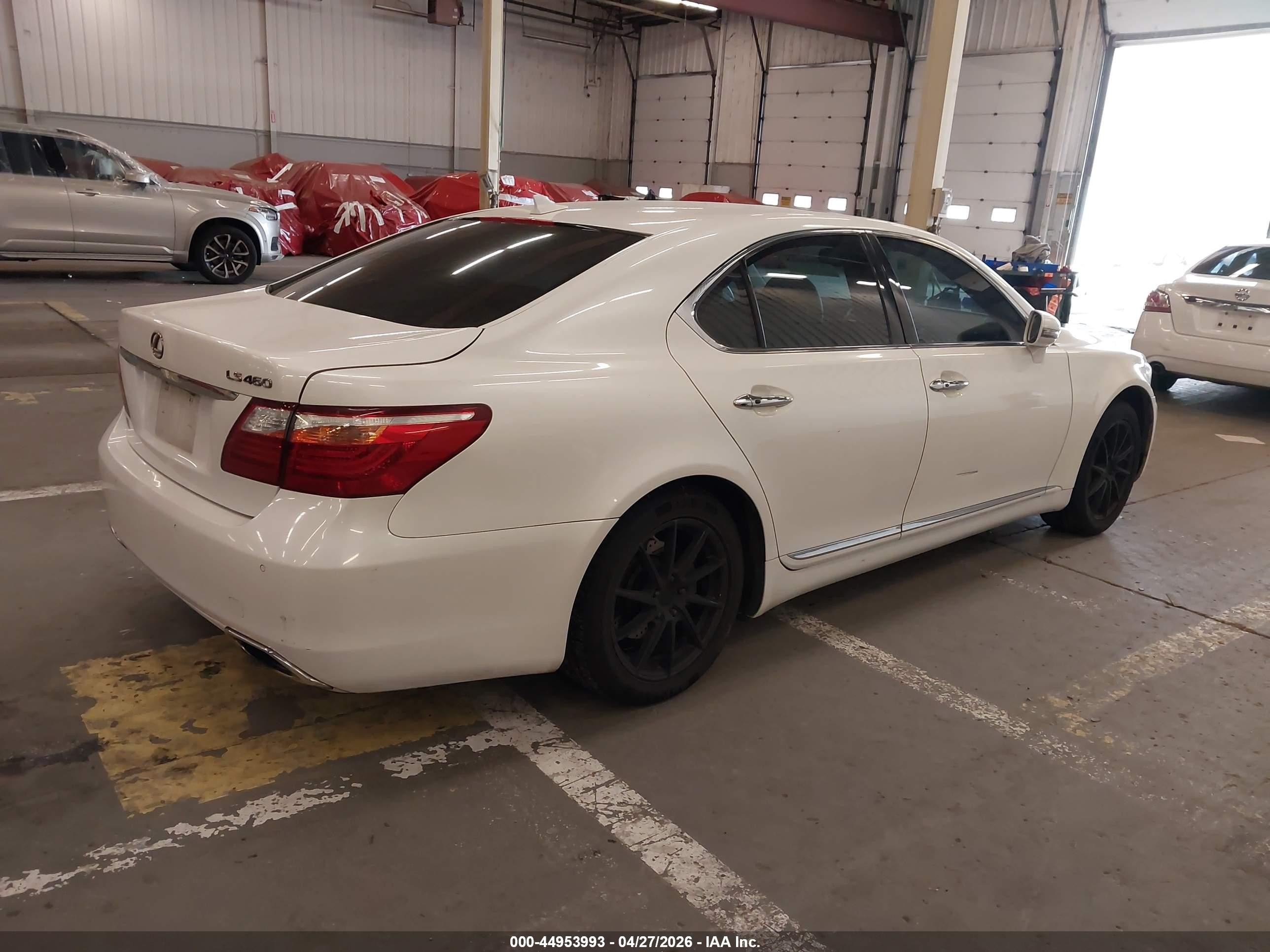 2011 Lexus LS 460 VIN JTHBL5EF1B5106603 IAAI salvage auction — Side, Salvage (Oregon), sold $800 on 2026-07-09 (photo 4)