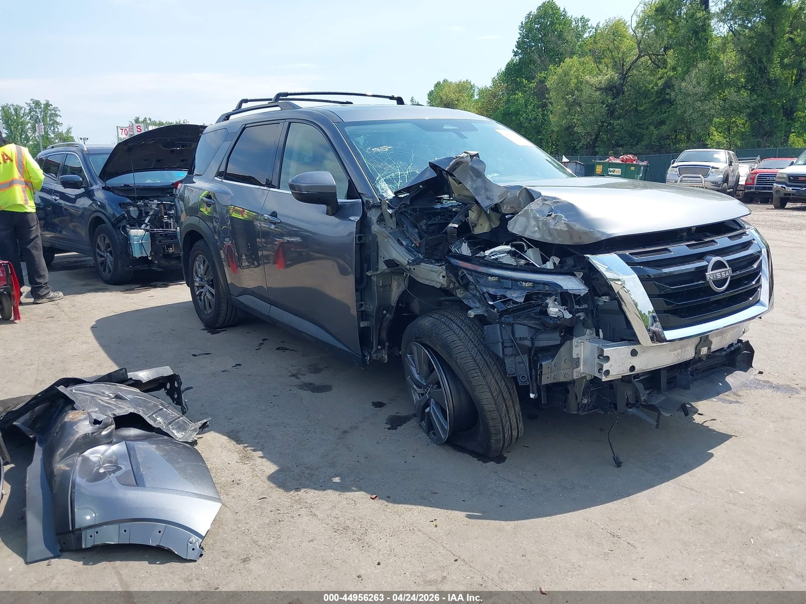 2022 Nissan Pathfinder VIN 5N1DR3BD4NC230635 — IAAI salvage auction photo