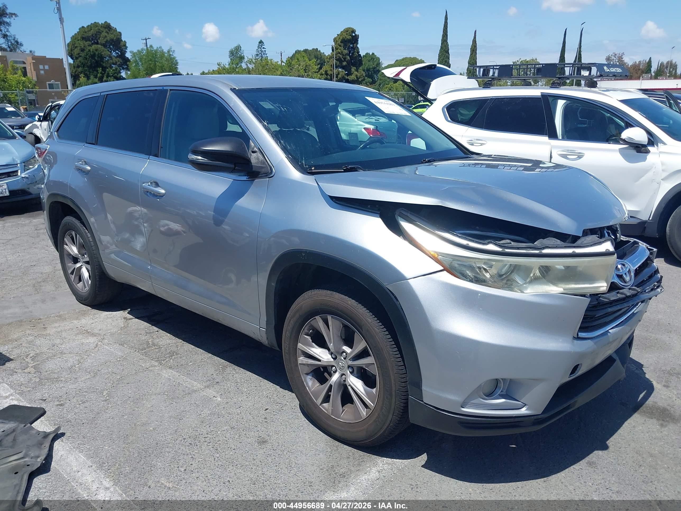 2014 Toyota Highlander VIN 5TDZKRFH6ES032975 IAAI salvage auction — Front End, Salvage (California), sold $4,300 on 2026-07-09 (photo 1)