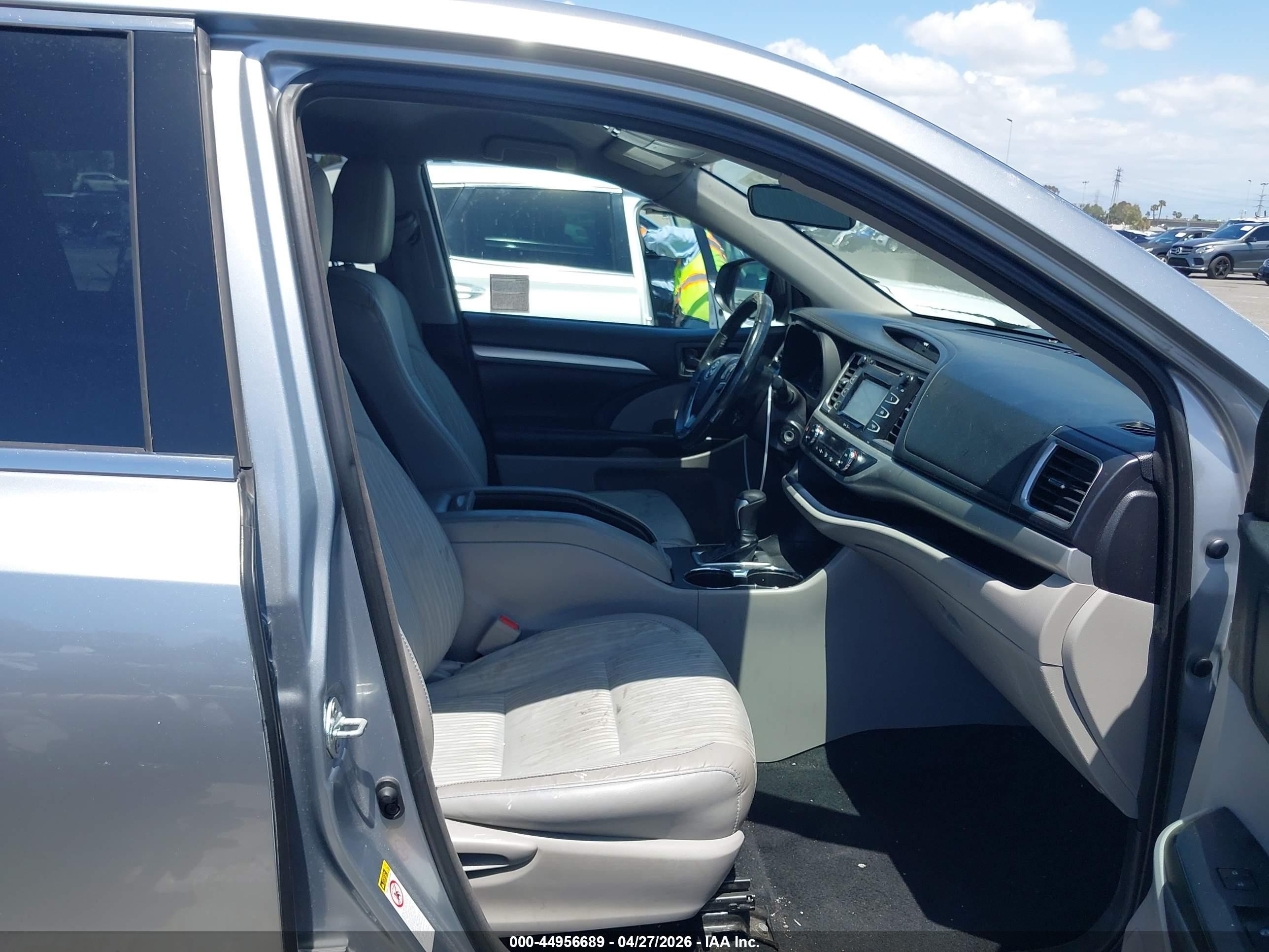 2014 Toyota Highlander VIN 5TDZKRFH6ES032975 IAAI salvage auction — Front End, Salvage (California), sold $4,300 on 2026-07-09 (photo 5)
