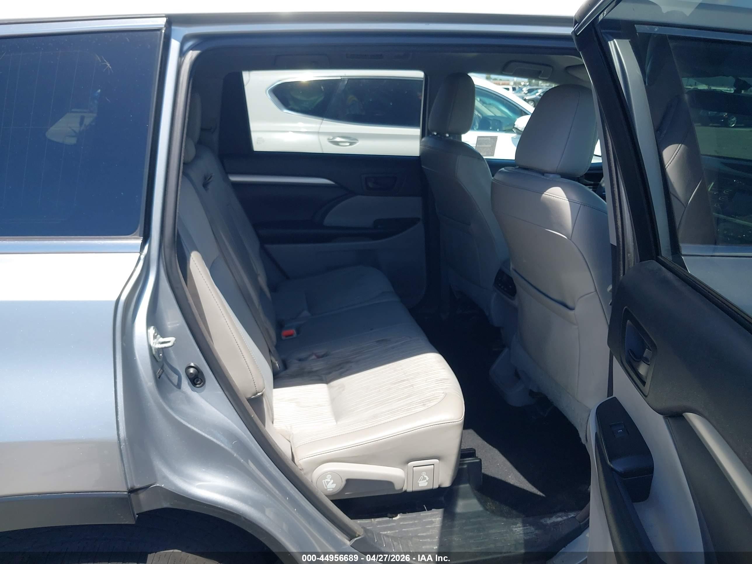 2014 Toyota Highlander VIN 5TDZKRFH6ES032975 IAAI salvage auction — Front End, Salvage (California), sold $4,300 on 2026-07-09 (photo 8)