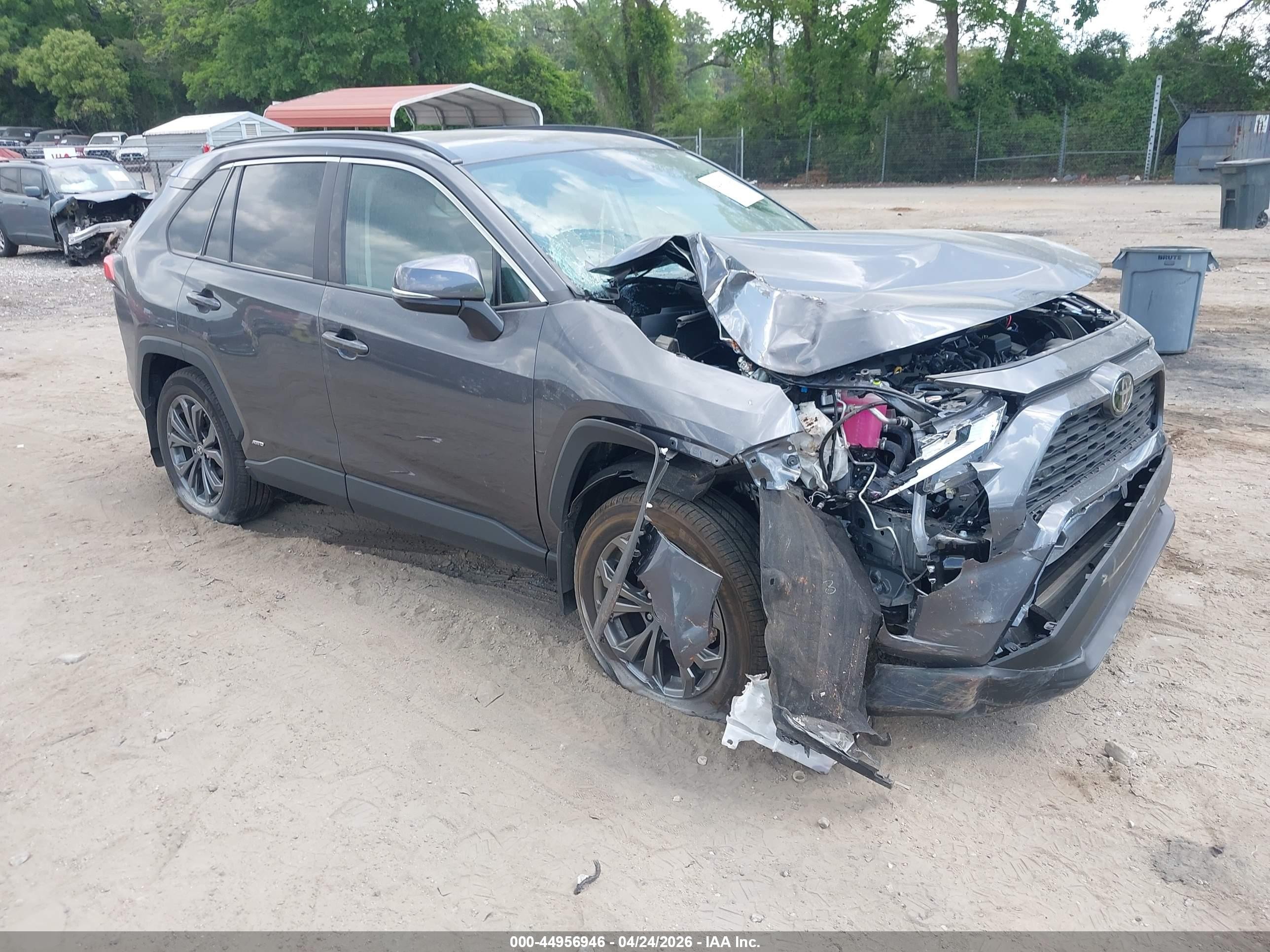 2025 Toyota RAV4 Hybrid VIN 4T3B6RFV6SU179061 — IAAI salvage auction photo