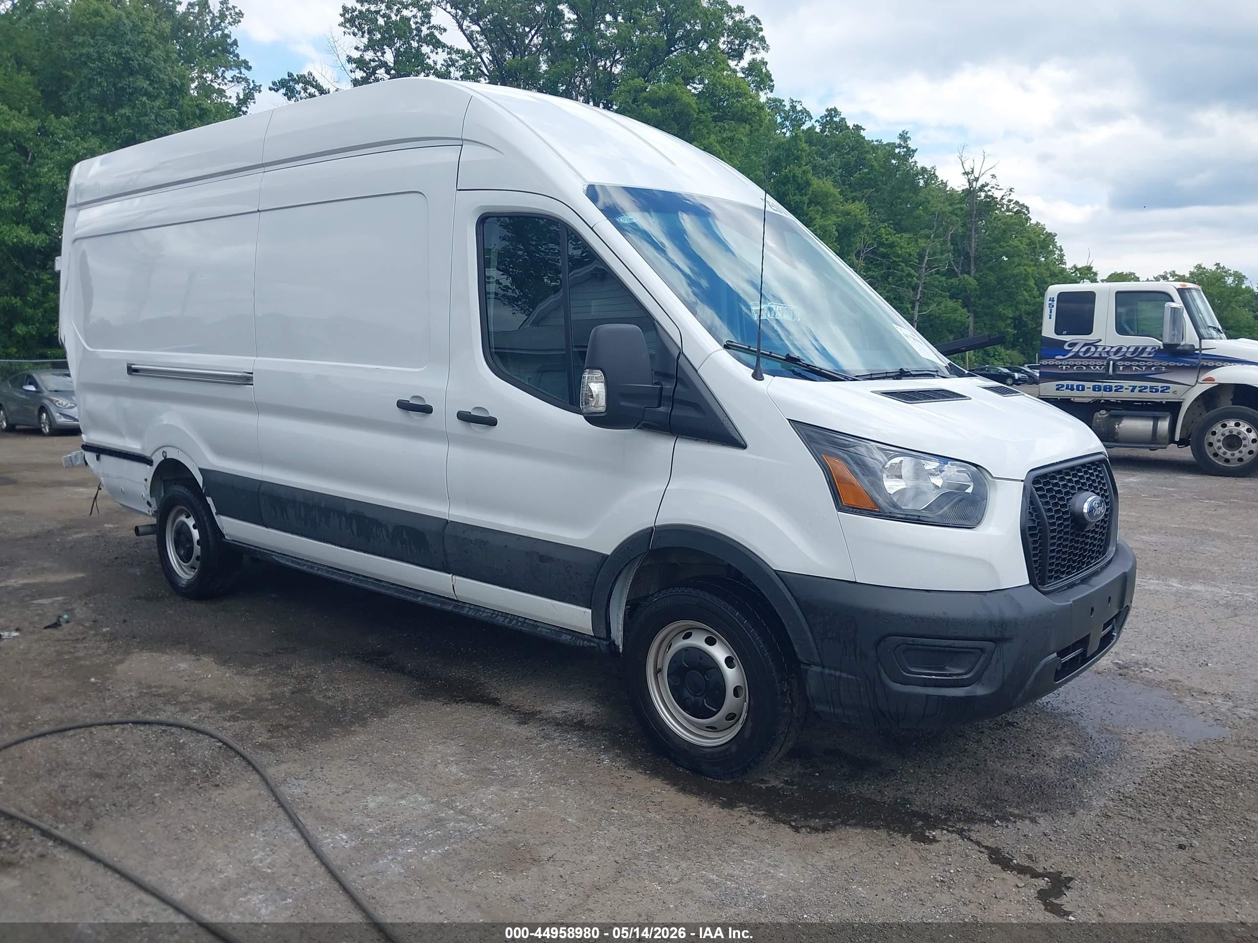 2025 Ford Transit-350 VIN 1FTBW3XG6SKB21439 — IAAI salvage auction photo