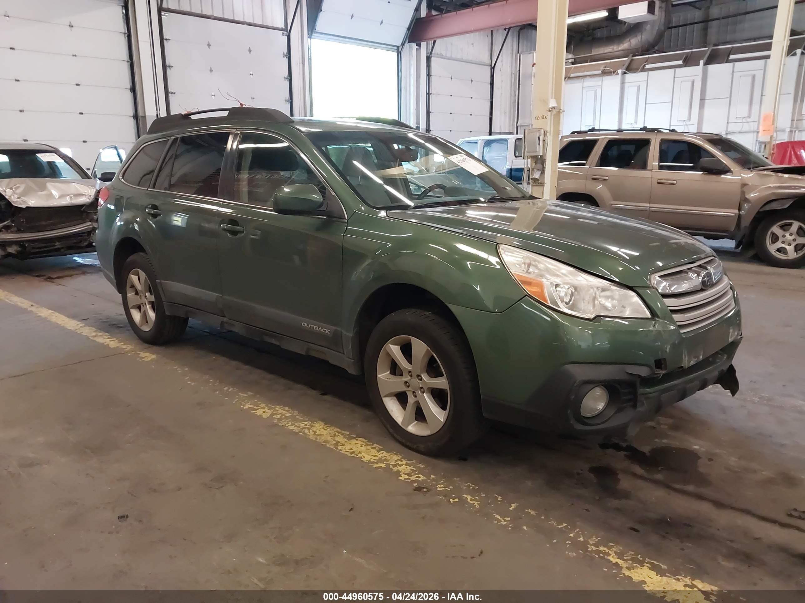 2014 Subaru Outback VIN 4S4BRBDC0E3226104 IAAI salvage auction — Front & Rear, Salvage (Oregon), sold $1,150 on 2026-07-09 (photo 1)