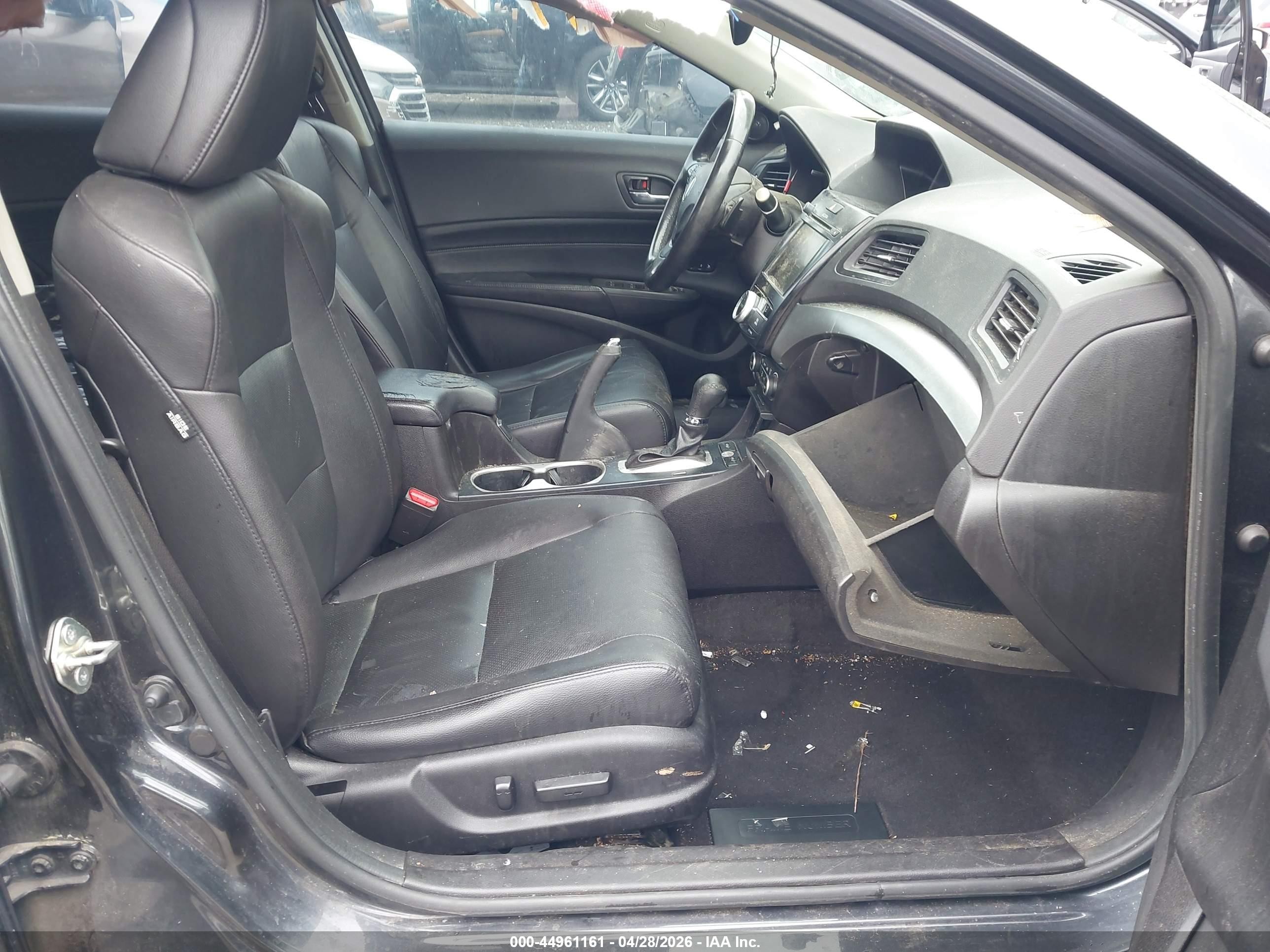 2016 Acura Ilx VIN 19UDE2F70GA015221 IAAI salvage auction — Front & Rear, Wait Title, sold $1,500 on 2026-09-21 (photo 5)