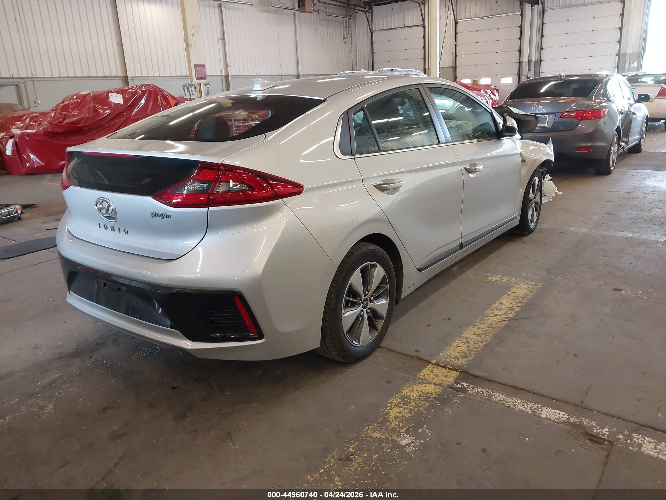 2019 Hyundai Ioniq Hybrid VIN KMHC75LD2KU159808 IAAI salvage auction — Front End, Salvage (Oregon), sold $1,050 on 2026-07-09 (photo 4)
