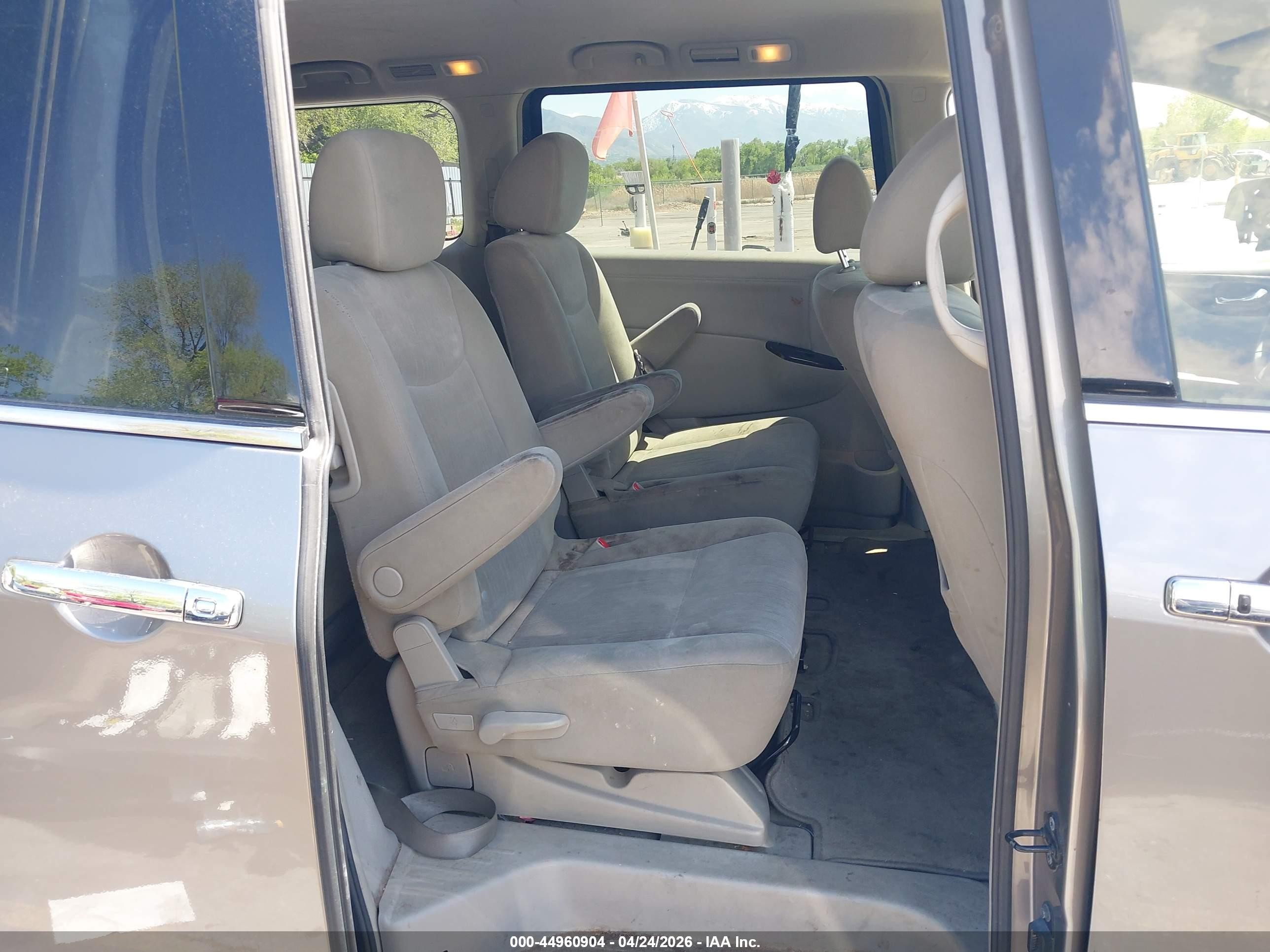 2012 Nissan Quest VIN JN8AE2KPXC9044023 IAAI salvage auction — Side, Salvage (Utah), sold $350 on 2026-07-09 (photo 8)