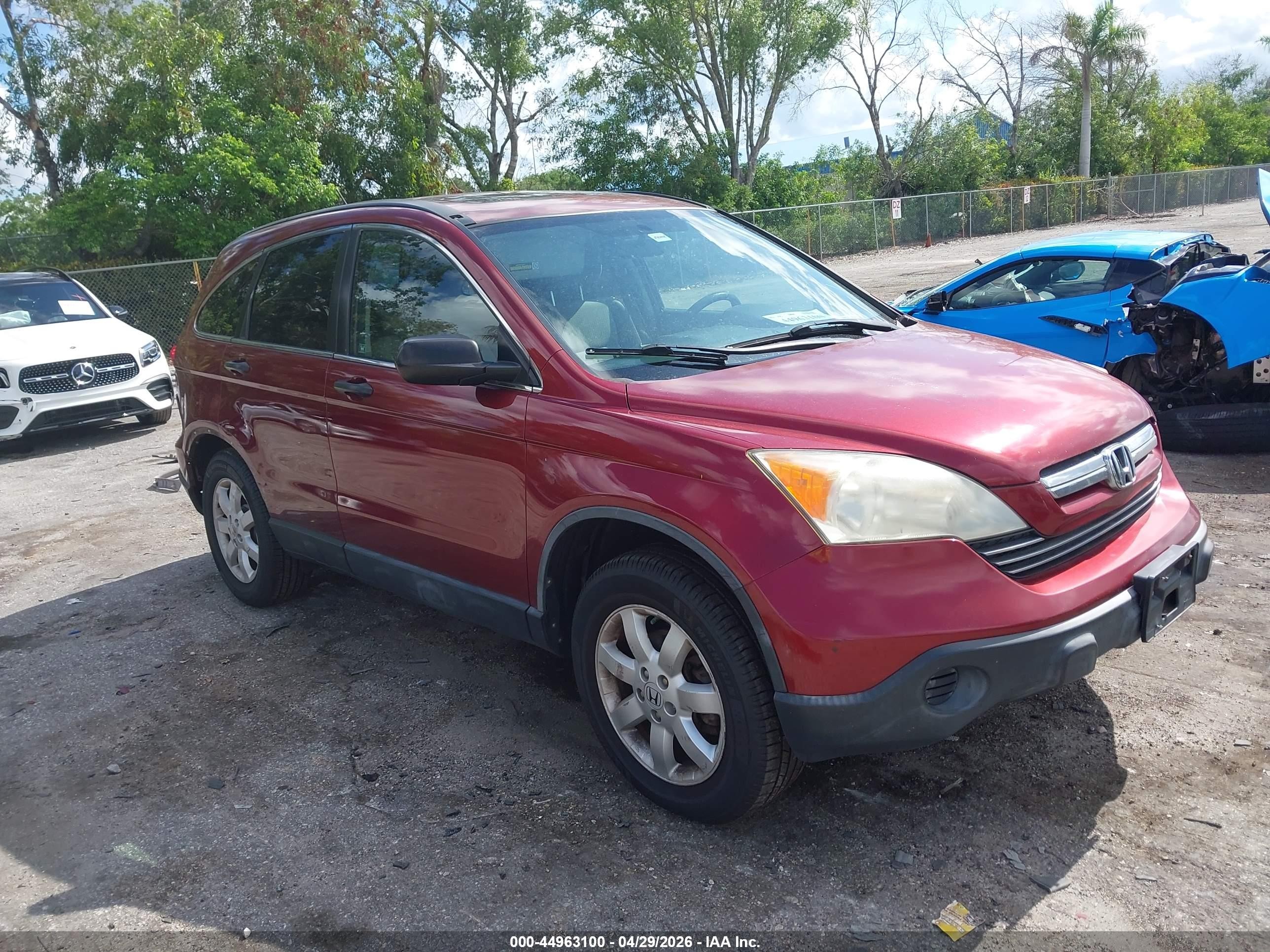 2007 Honda CR-V VIN JHLRE48597C025460 IAAI salvage auction — Rear End, Rebuildable (Florida), sold $1,900 on 2026-07-09 (photo 1)